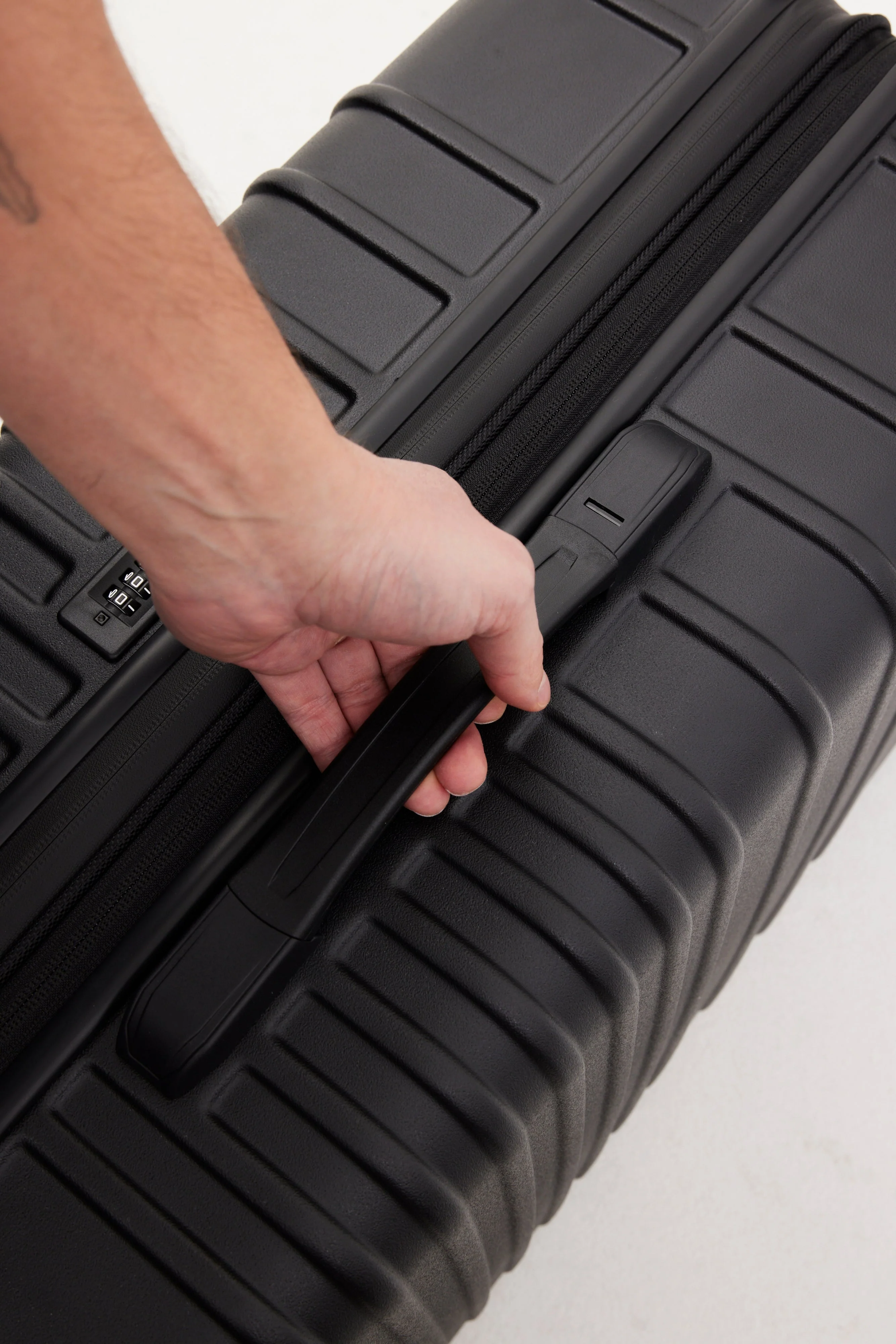 Resale The Medium Check-In Roller in All Black - Image 10