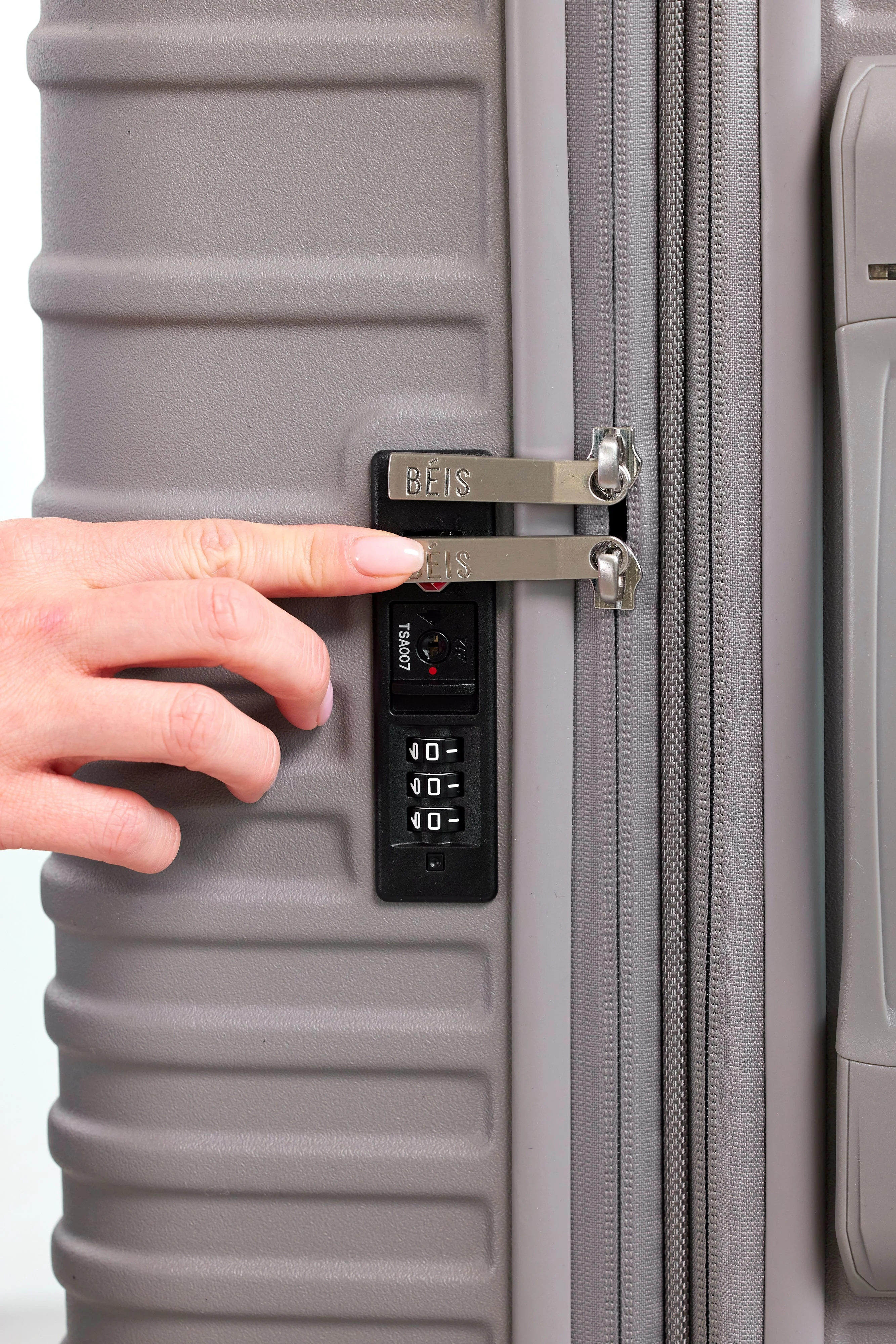 Resale The Medium Check-In Roller in Grey - Image 7