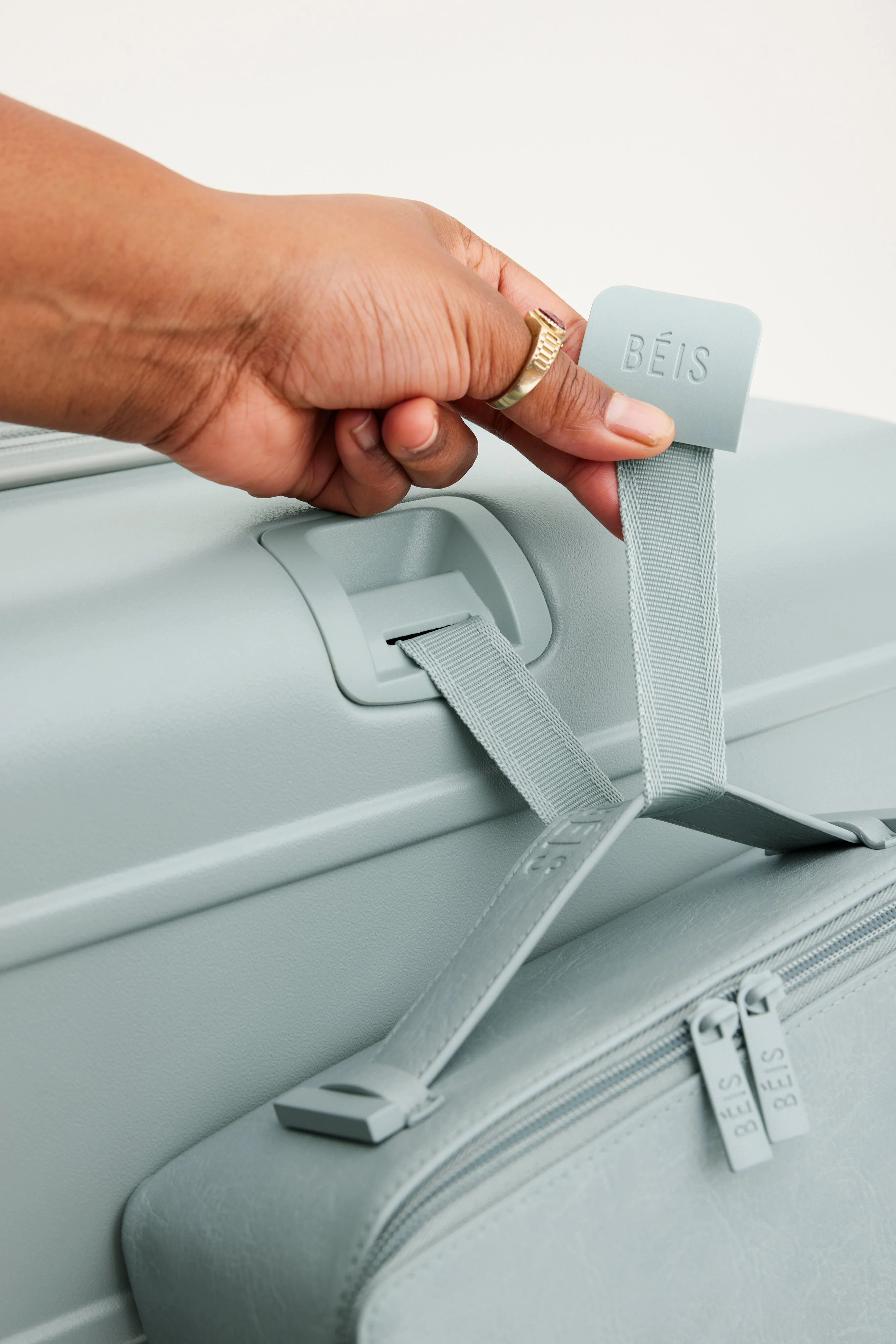 Resale The Medium Check-In Roller in Slate - Image 10