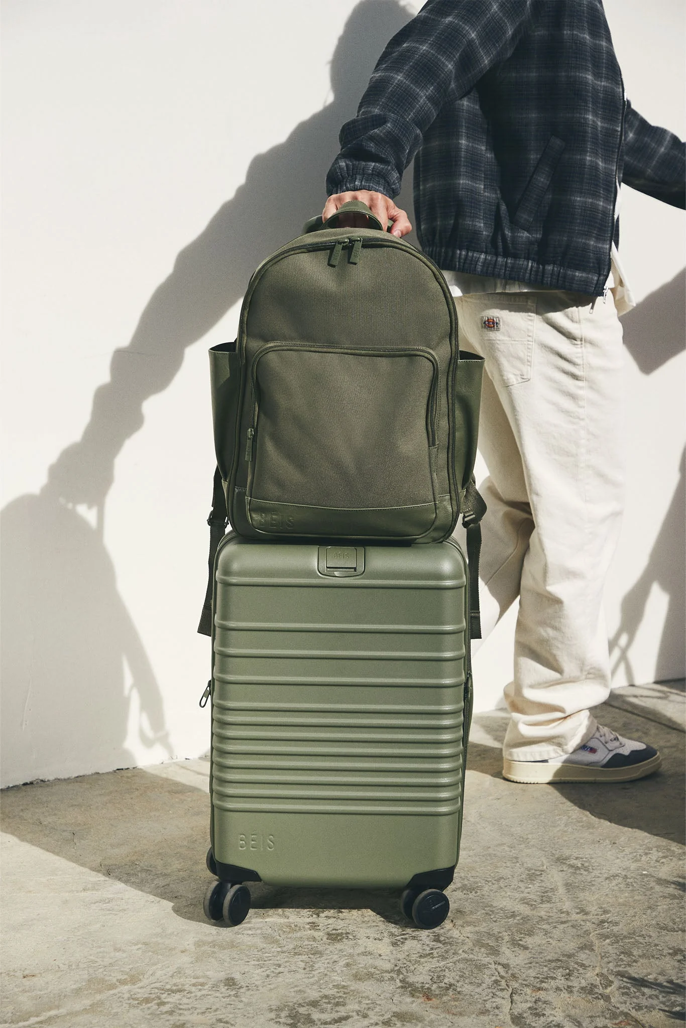 Resale The Travel Backpack in Olive - Image 12