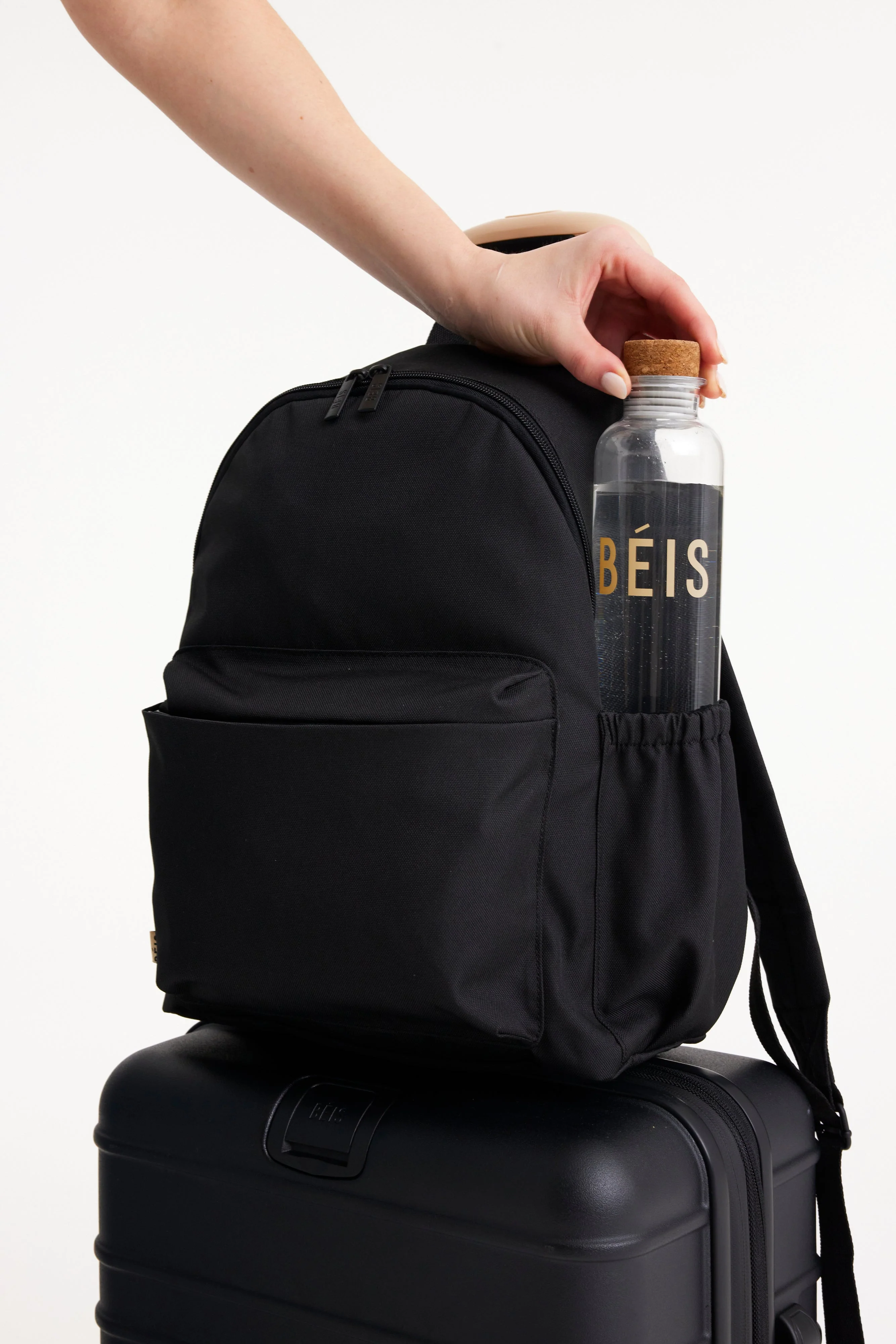 Resale The BÉISics Backpack in Black - Image 6