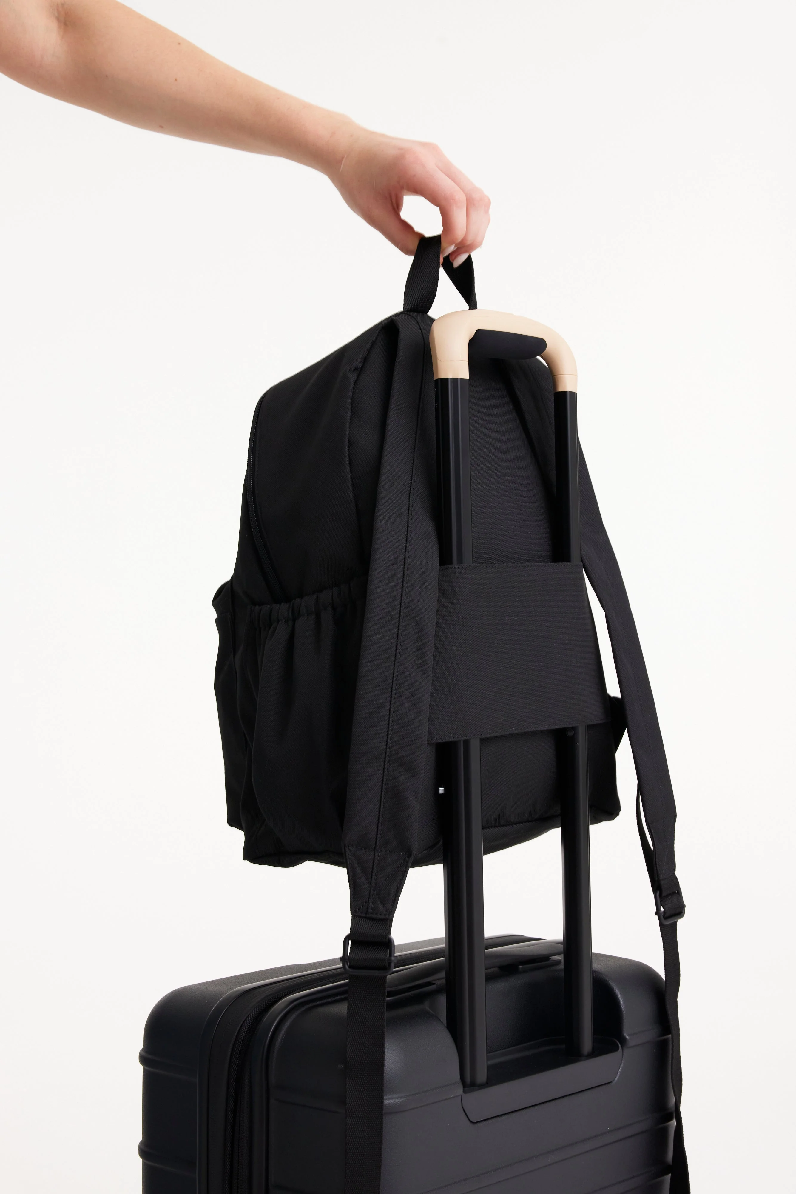 Resale The BÉISics Backpack in Black - Image 9