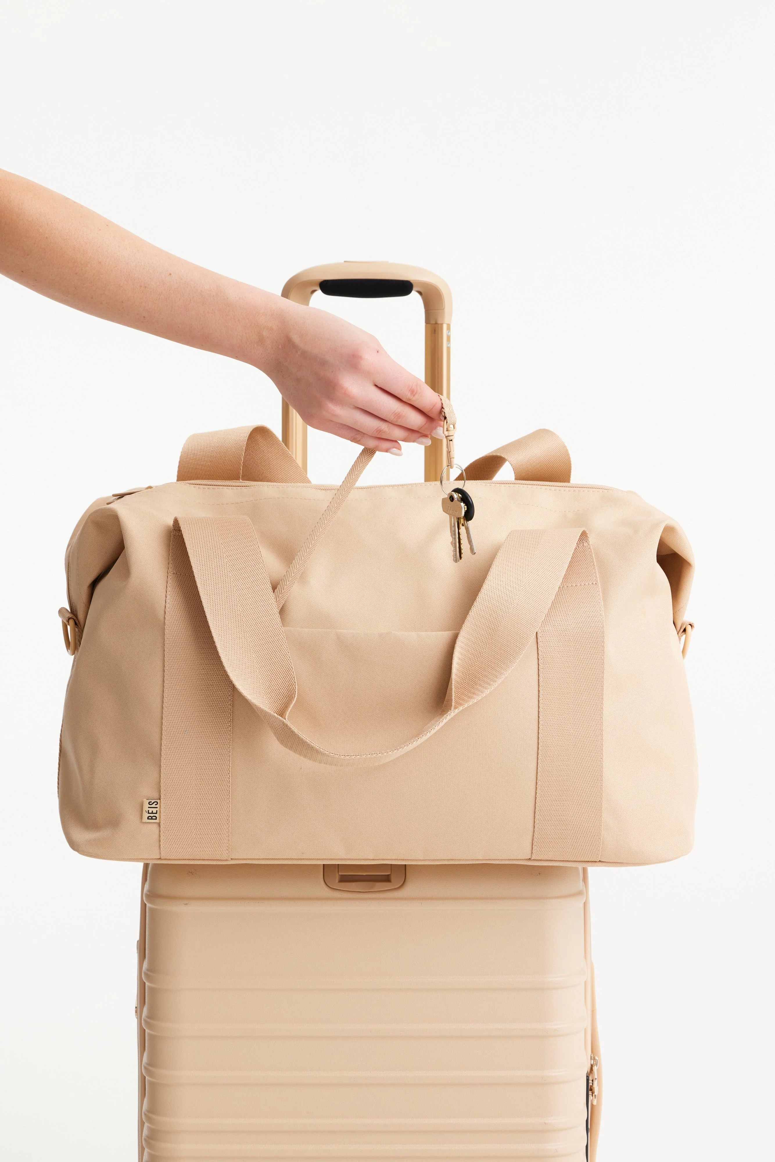 Resale The BÉISics Duffle in Beige - Image 8