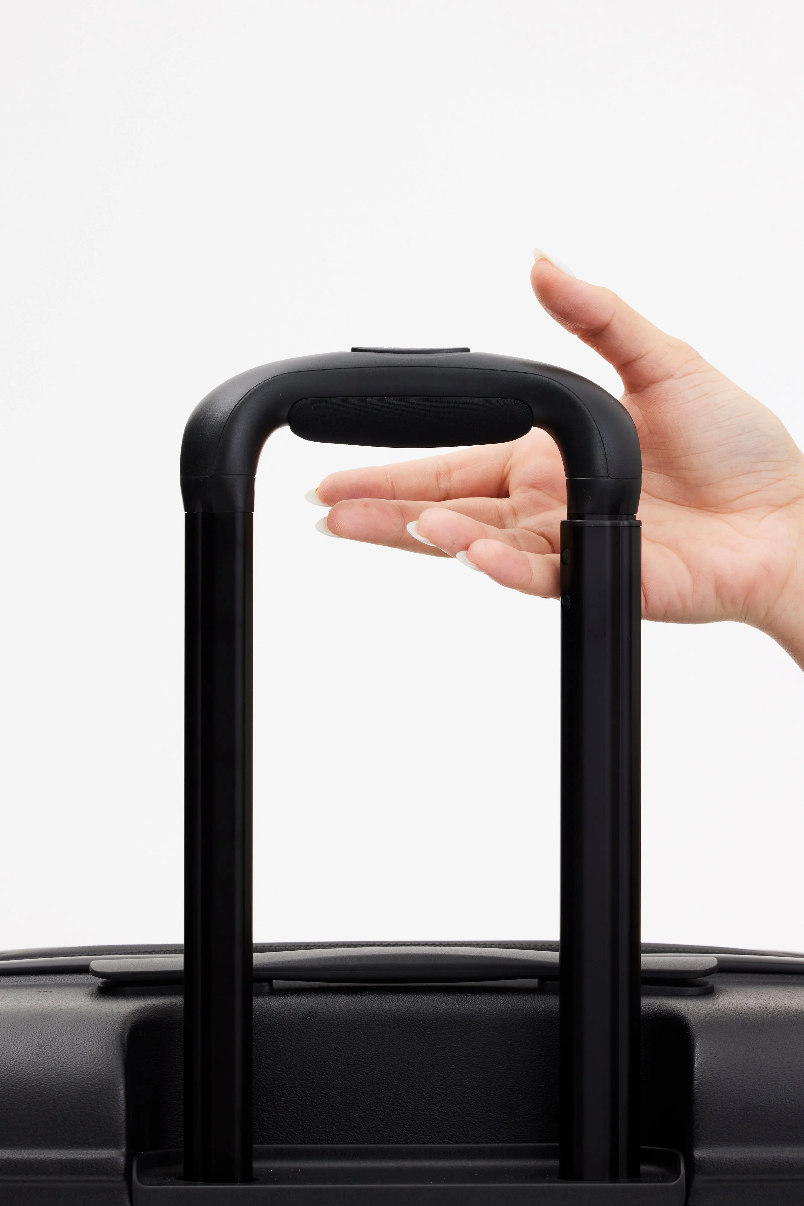 Resale The Carry-On Roller in All Black - Image 6