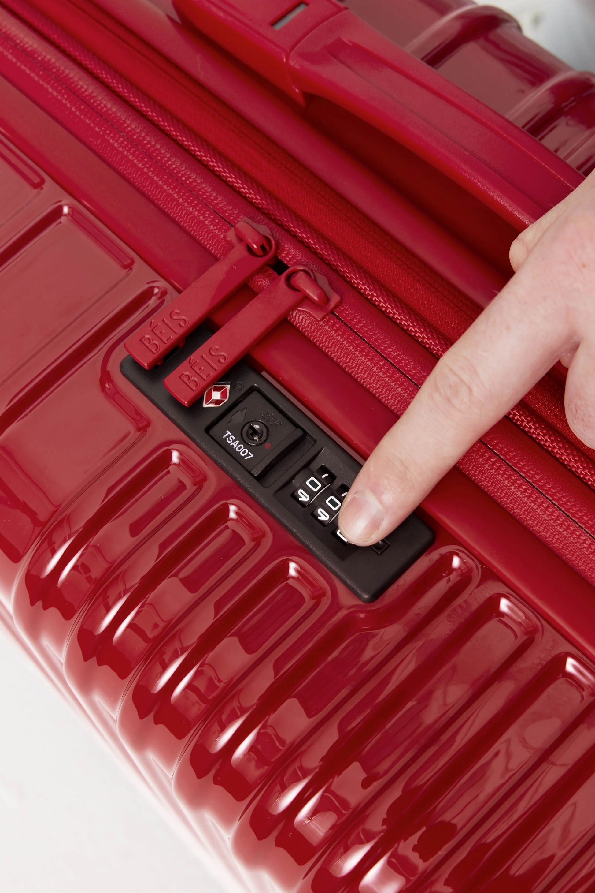 Resale The Carry-On Roller in Text Me Red - Image 11