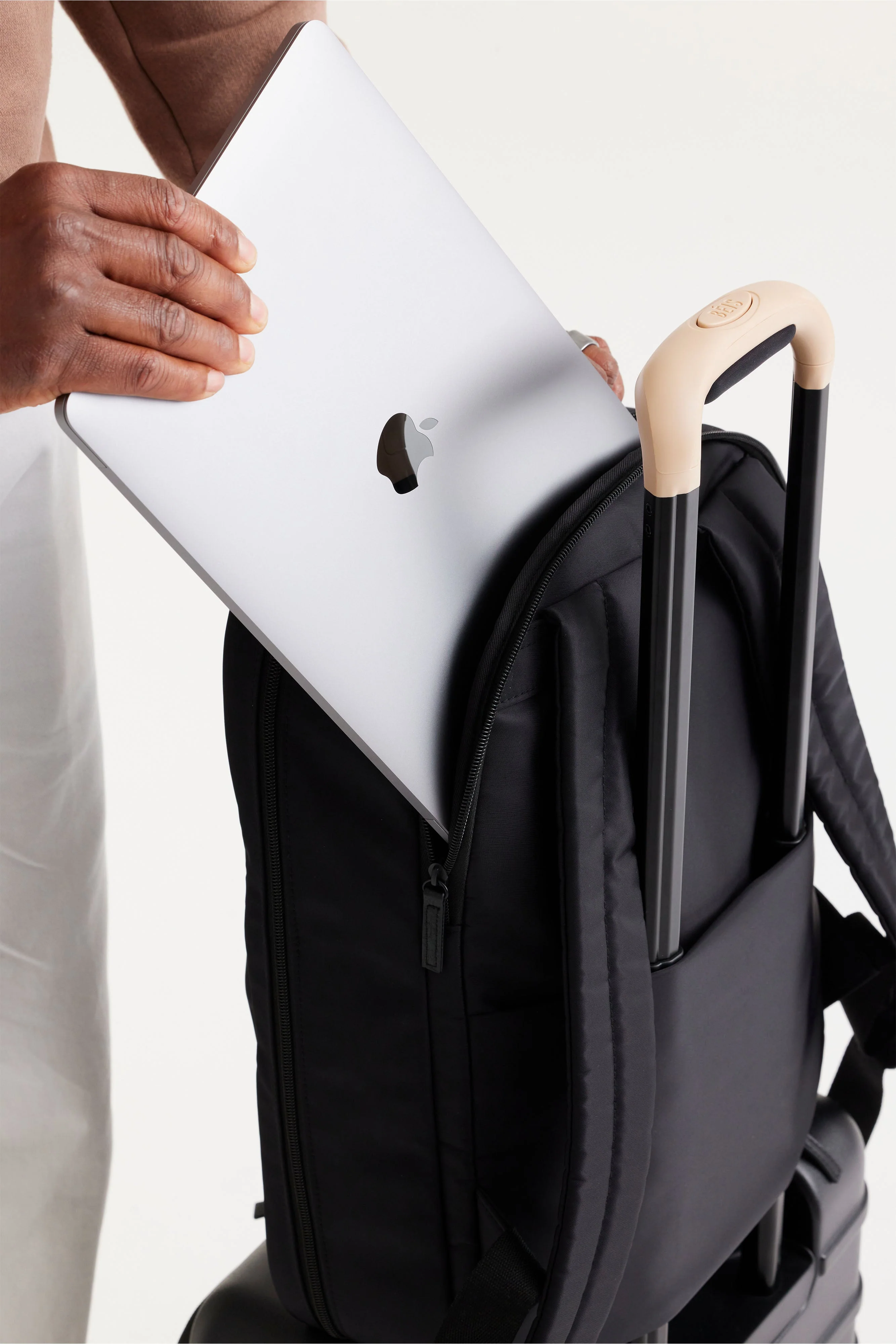 Resale The Commuter Backpack in Black - Image 7