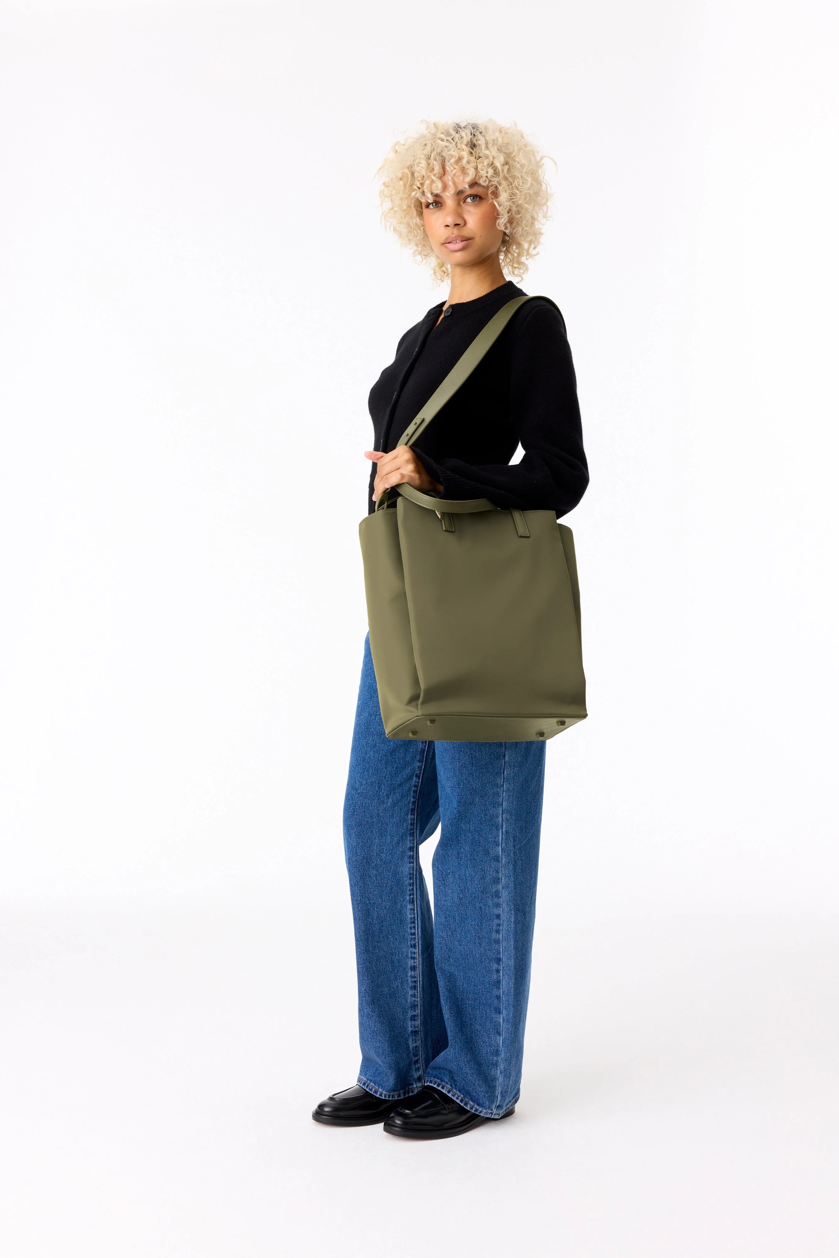 Resale The Commuter Tote in Olive - Image 5
