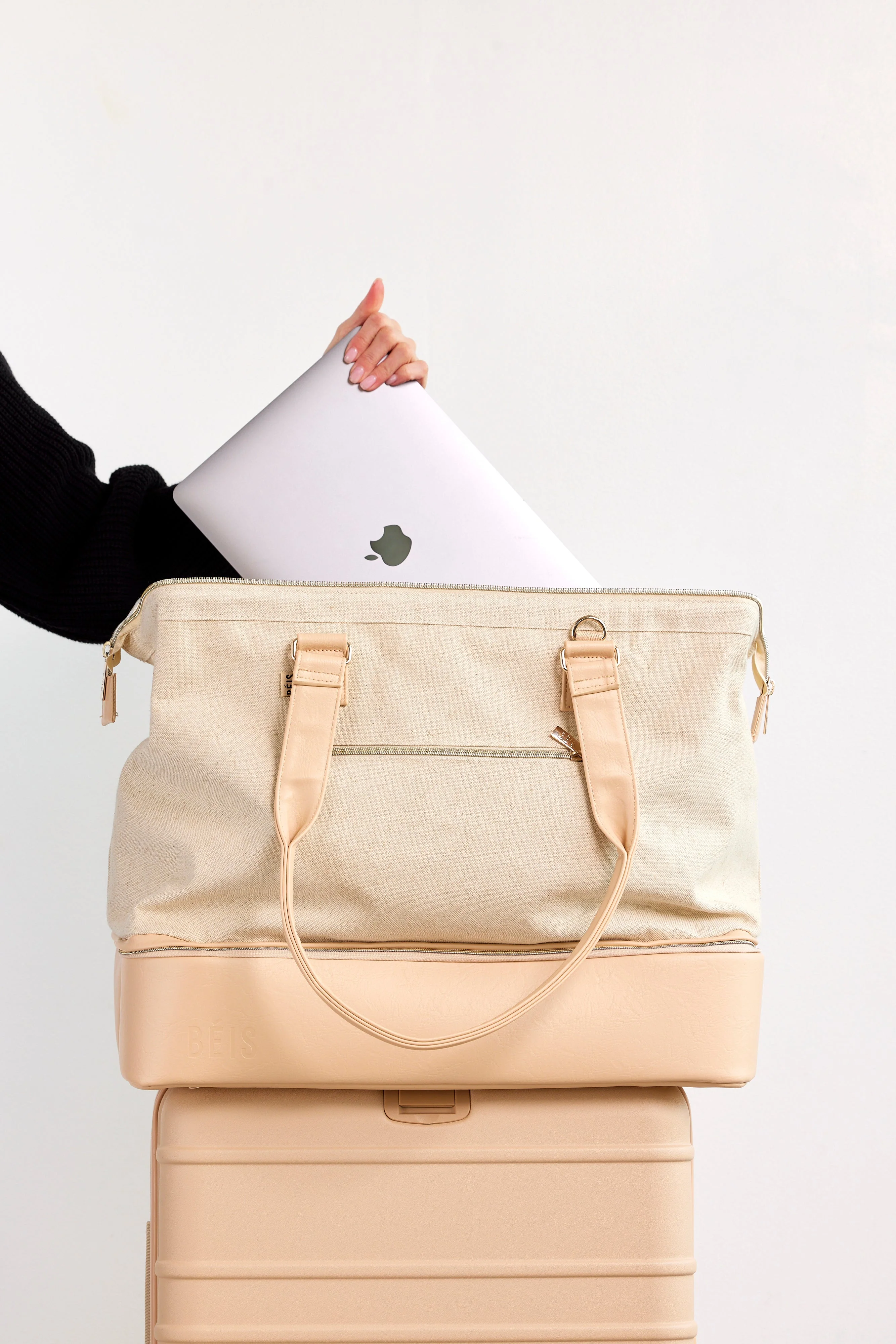 Resale The Convertible Weekender in Beige - Image 8