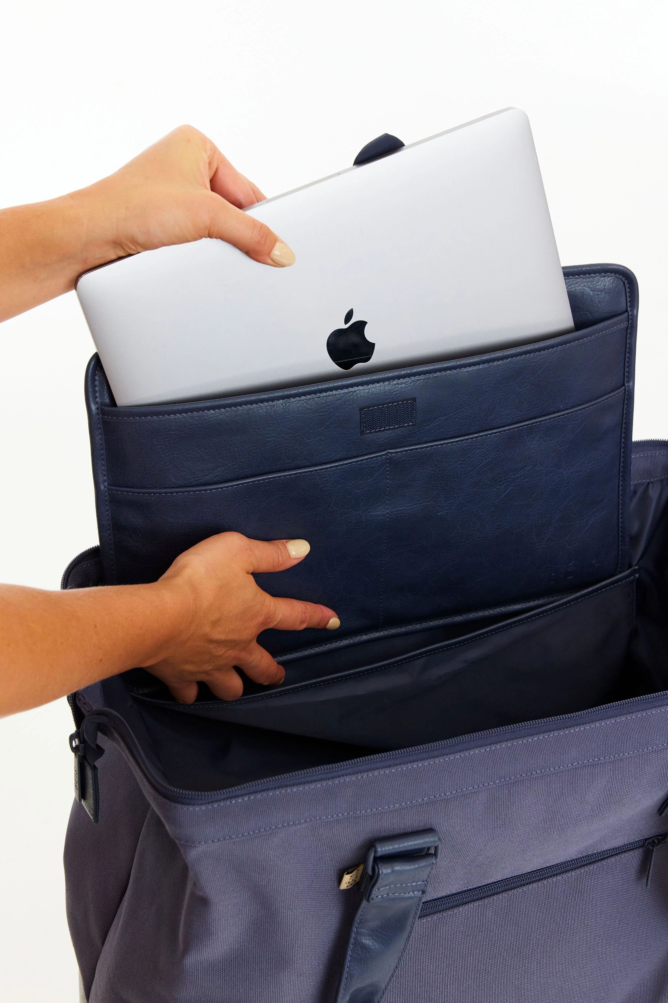 Resale The Convertible Weekender in Navy - Image 6