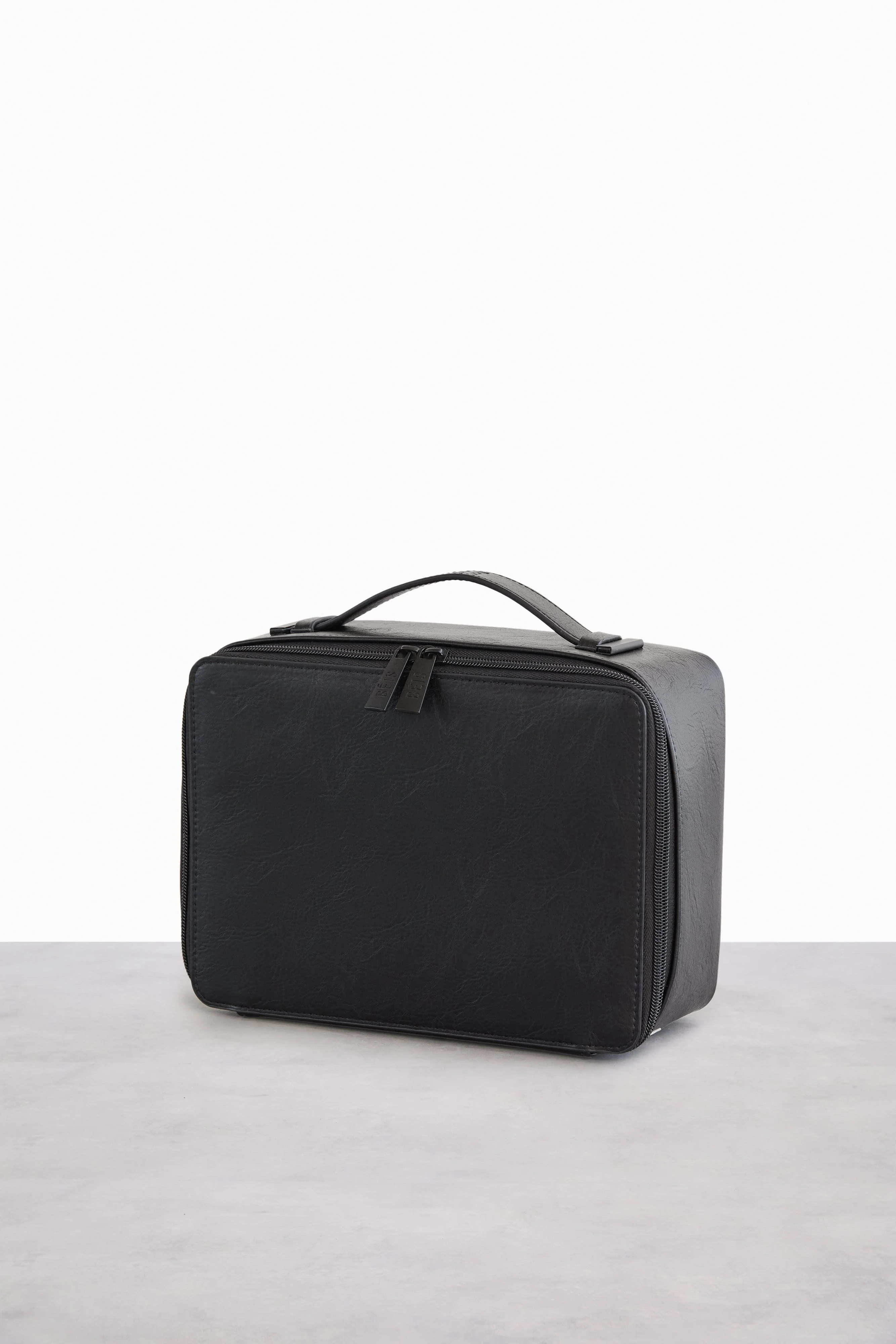 Resale The Cosmetic Case in Black - Image 3