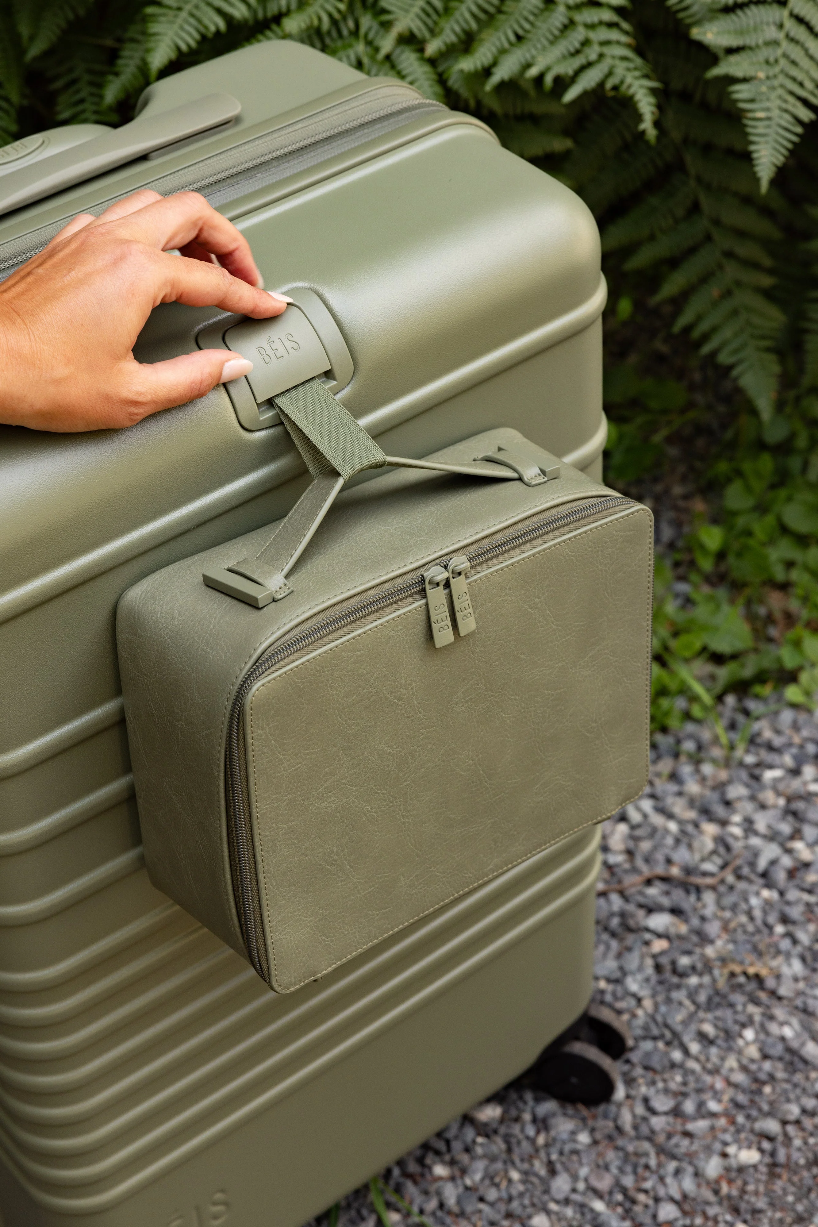 Resale The Cosmetic Case in Olive - Image 7