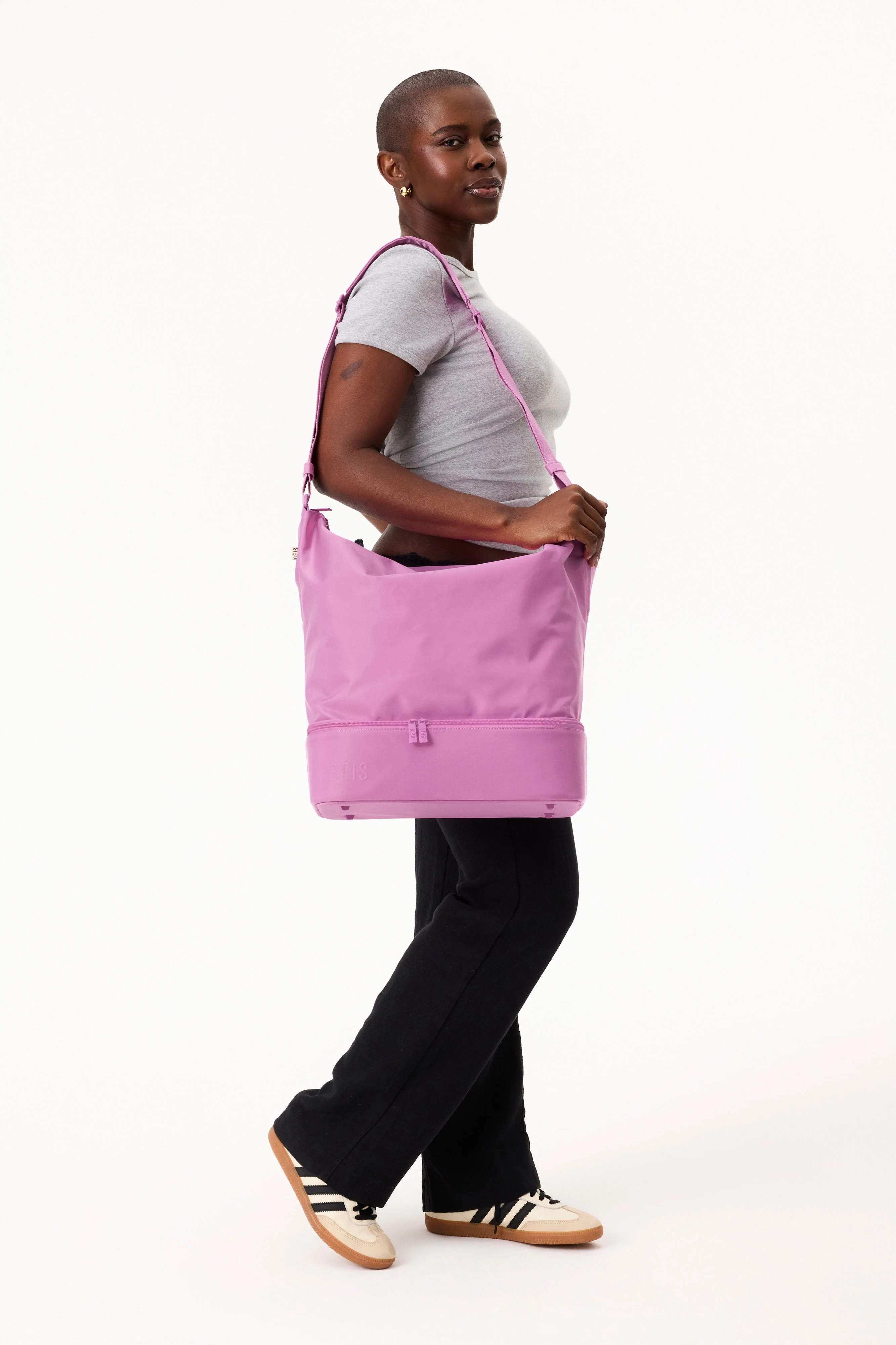Resale The Crescent Weekender in Berry - Image 4