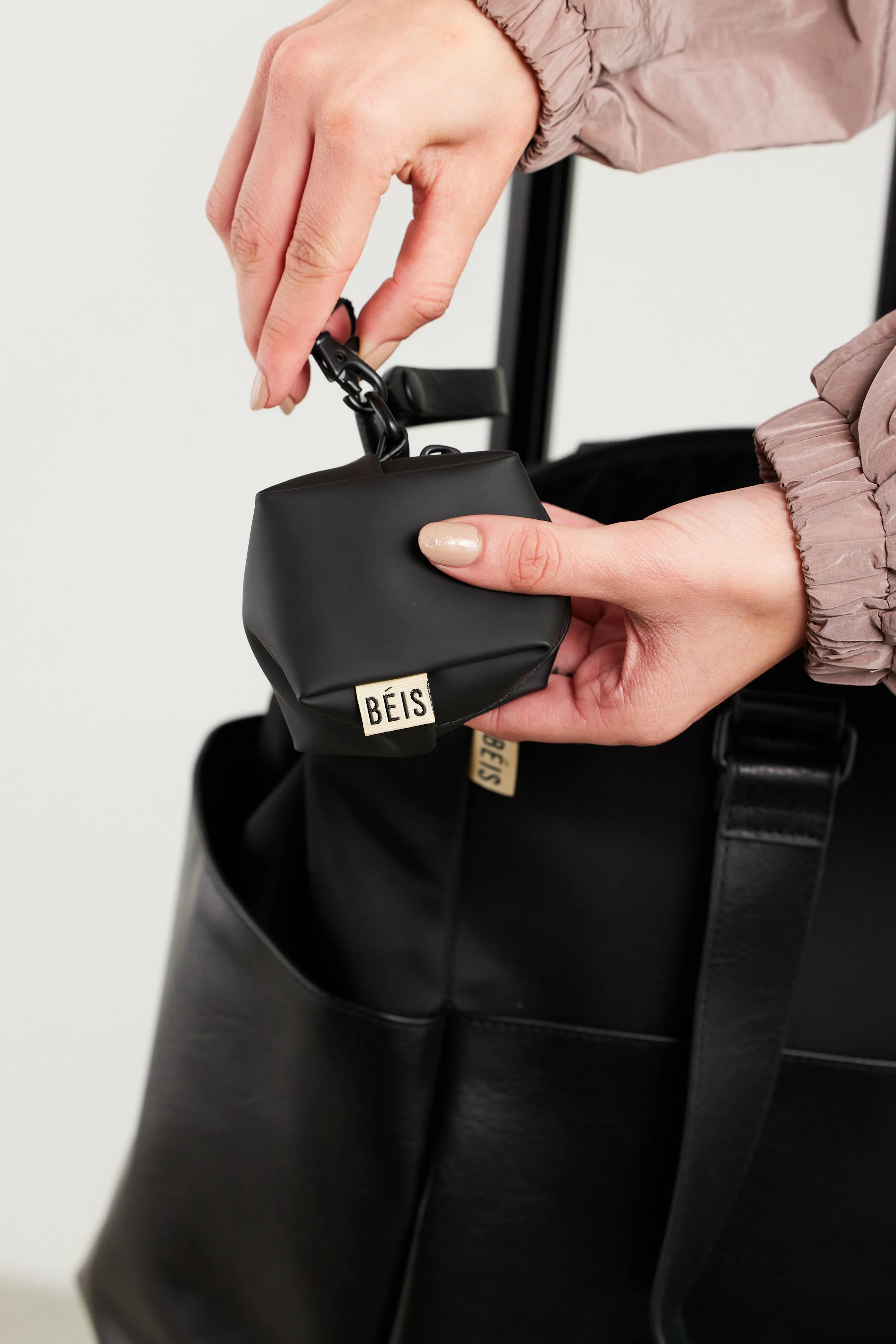 Resale The Diaper Bag in Black - Image 9
