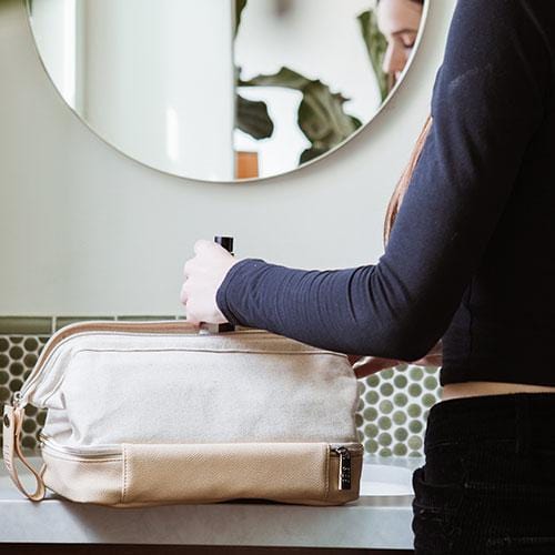 Resale The Dopp Kit in Beige - Image 11