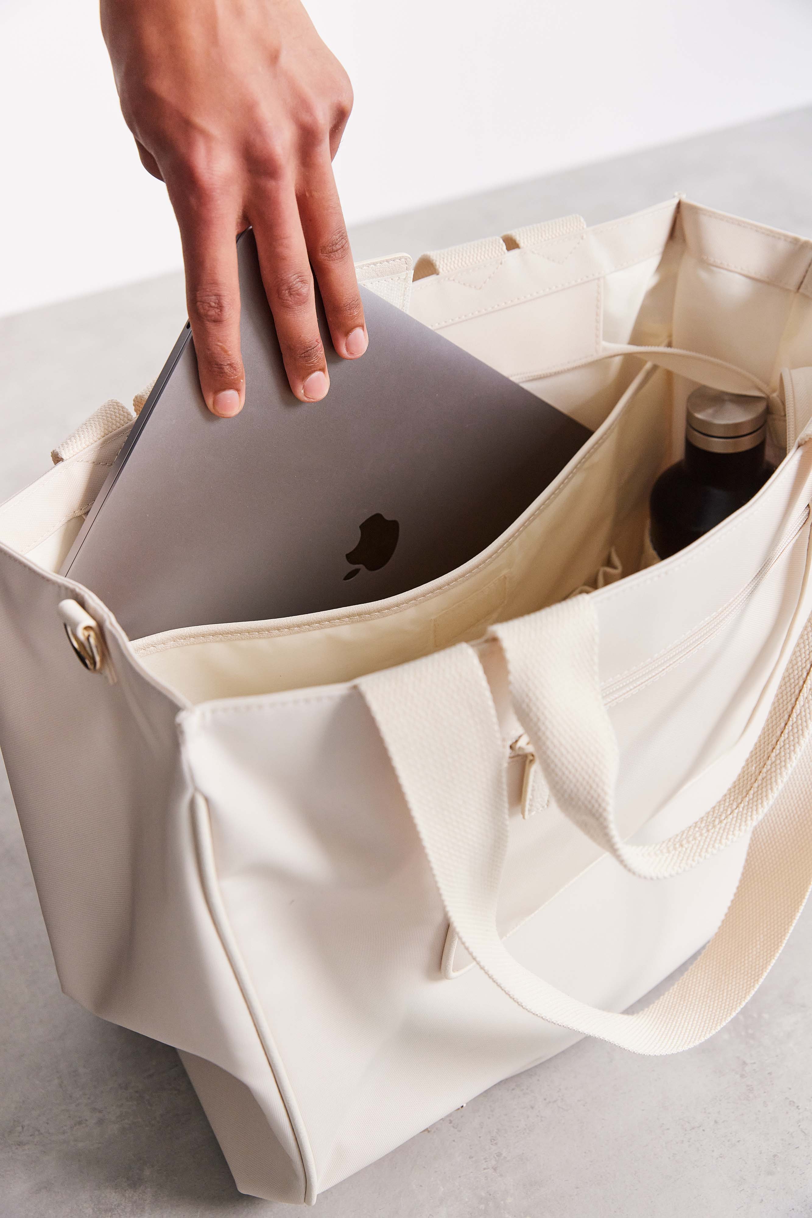 Resale The East To West Tote in Beige - Image 11