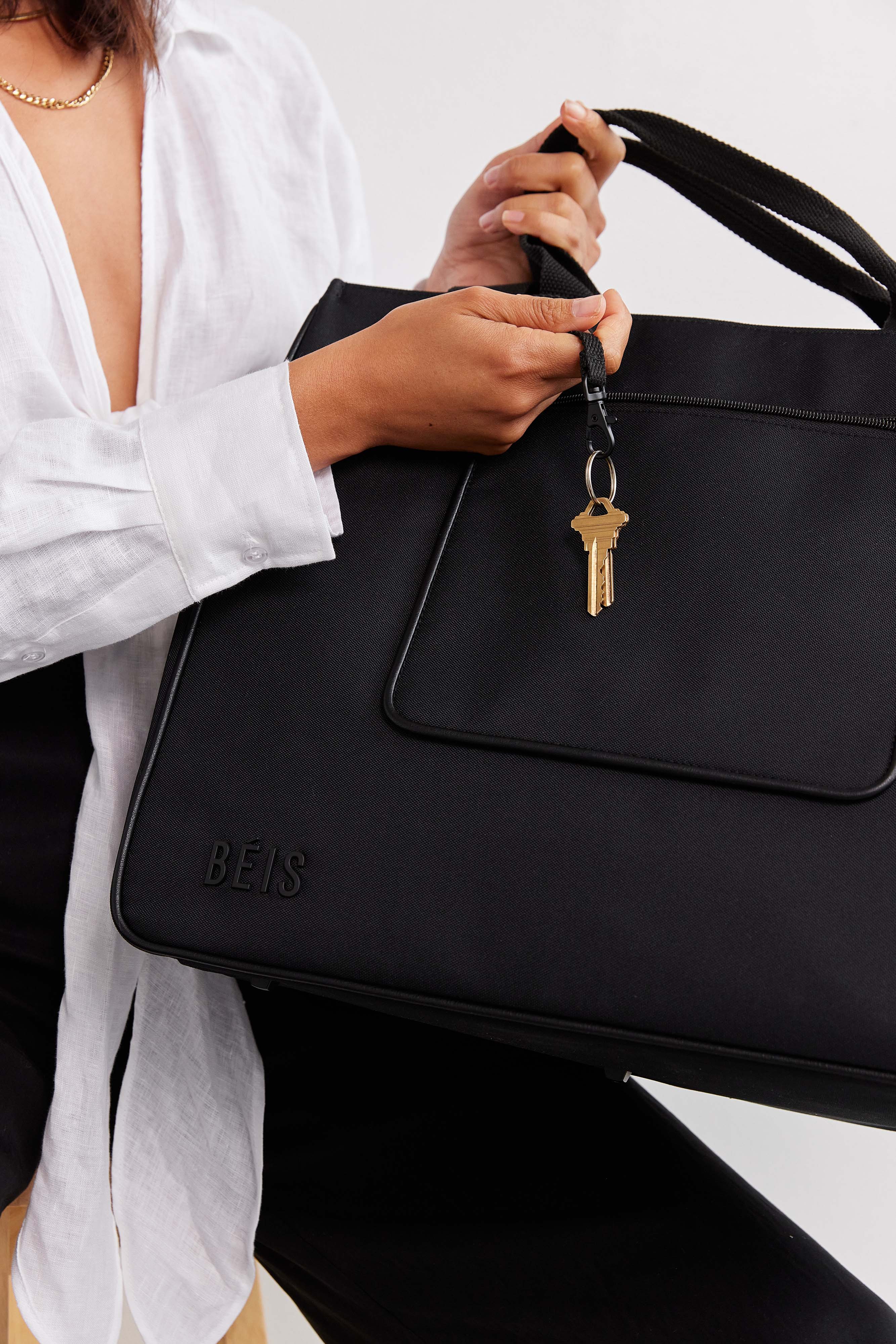 Resale The East To West Tote in Black - Image 6