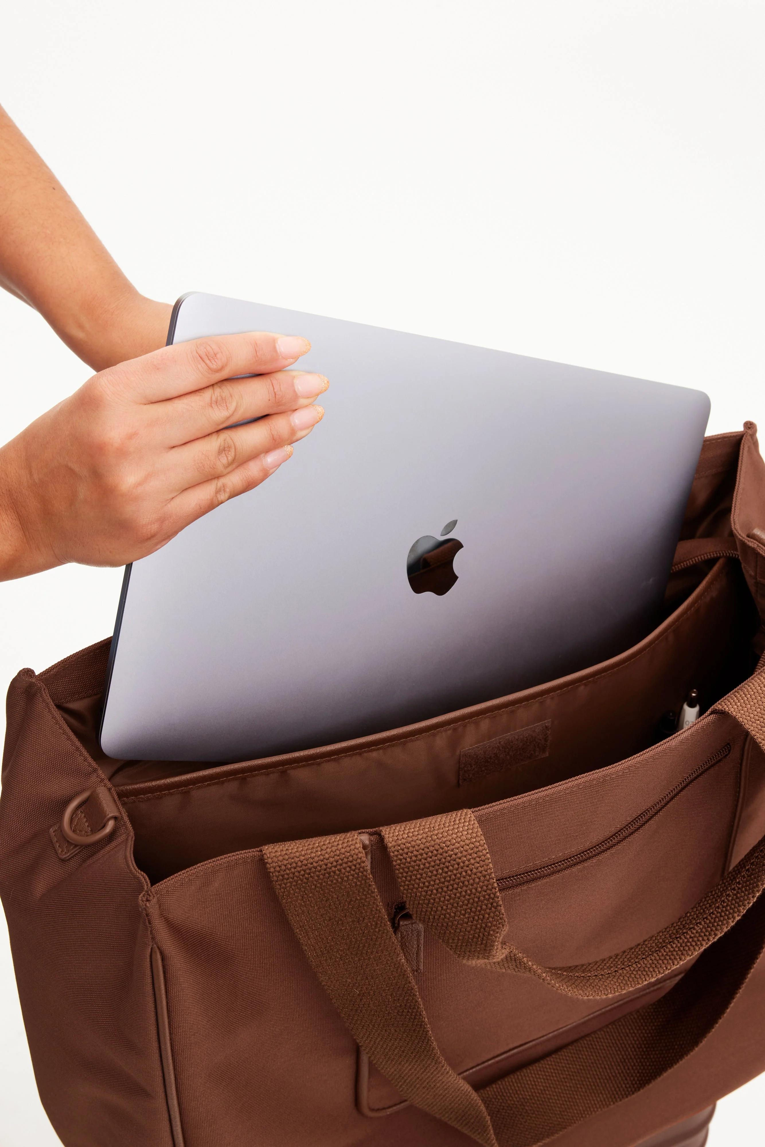 Resale The East To West Tote in Maple - Image 8