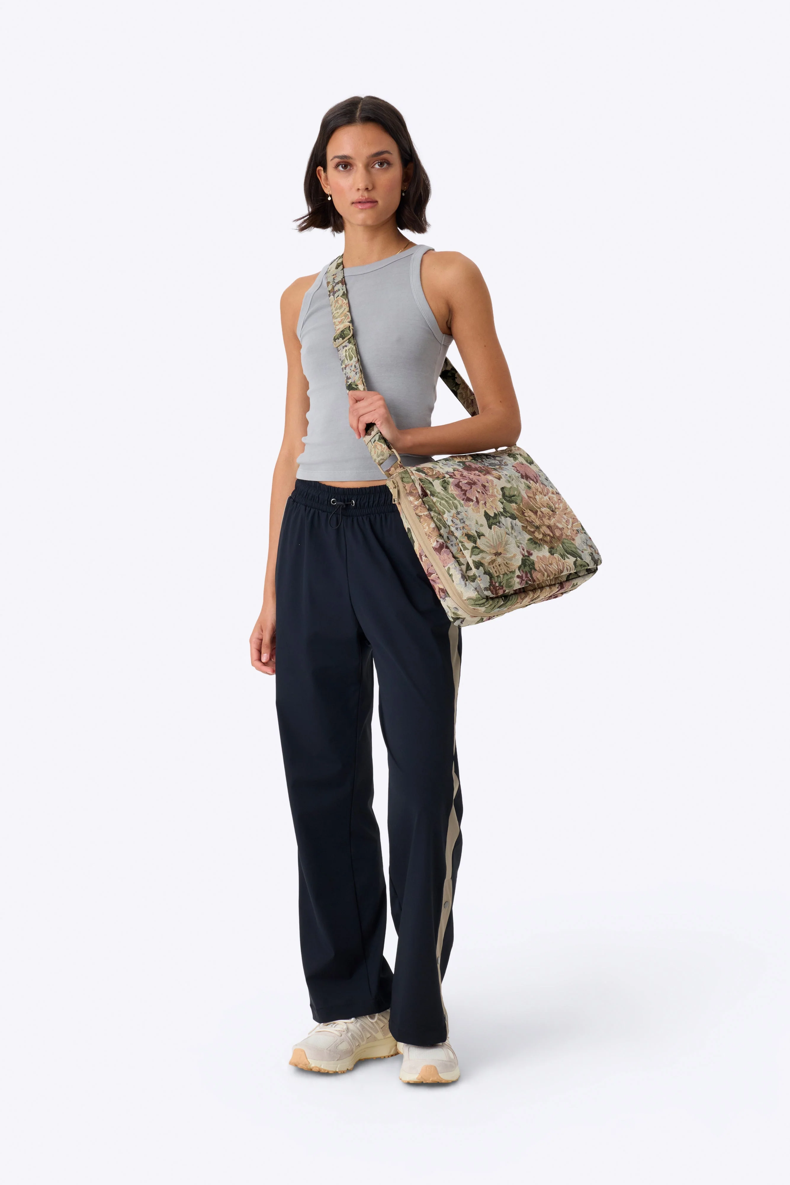 Resale The Expandable Messenger Tote in Vintage Floral - Image 7