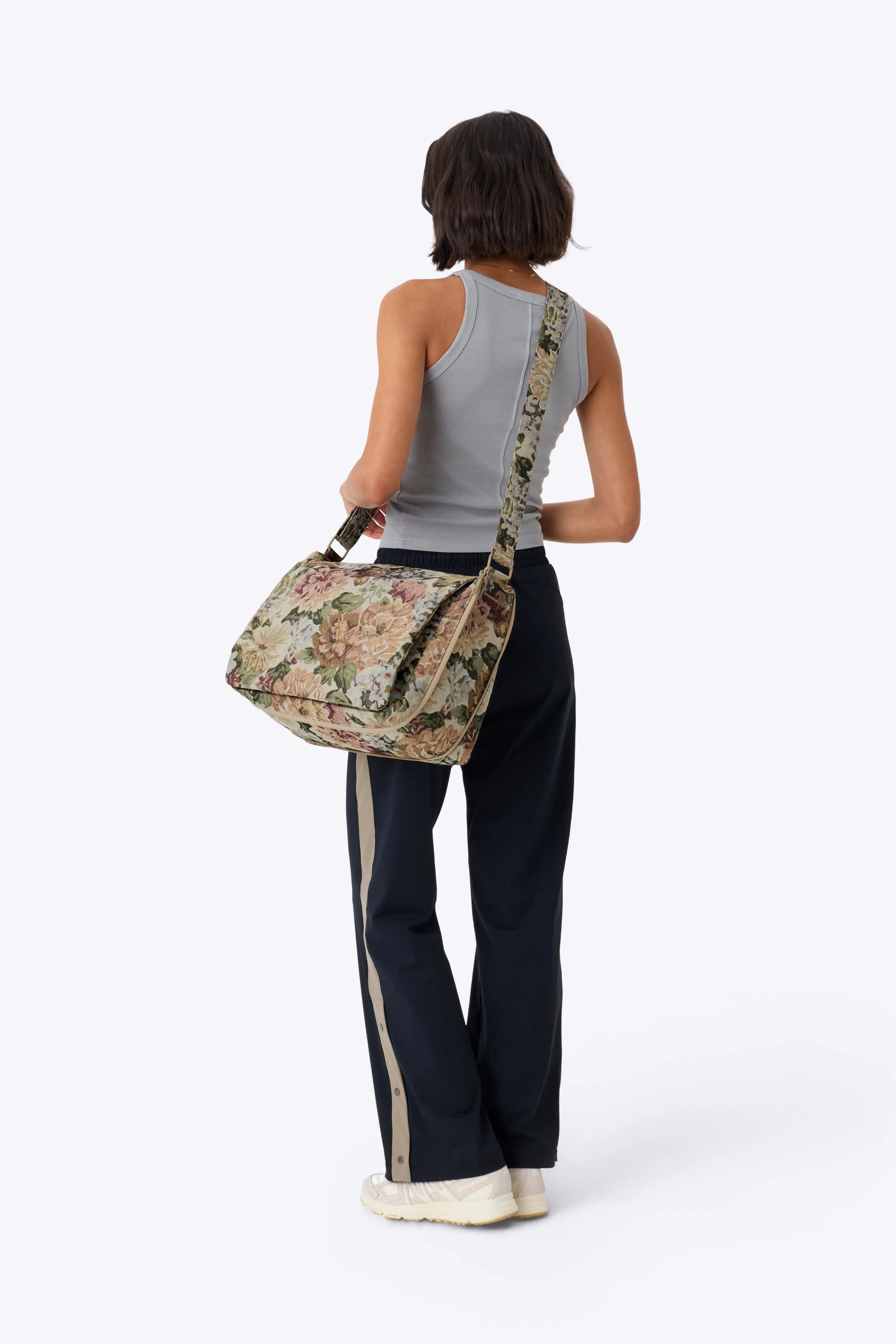Resale The Expandable Messenger Tote in Vintage Floral - Image 9