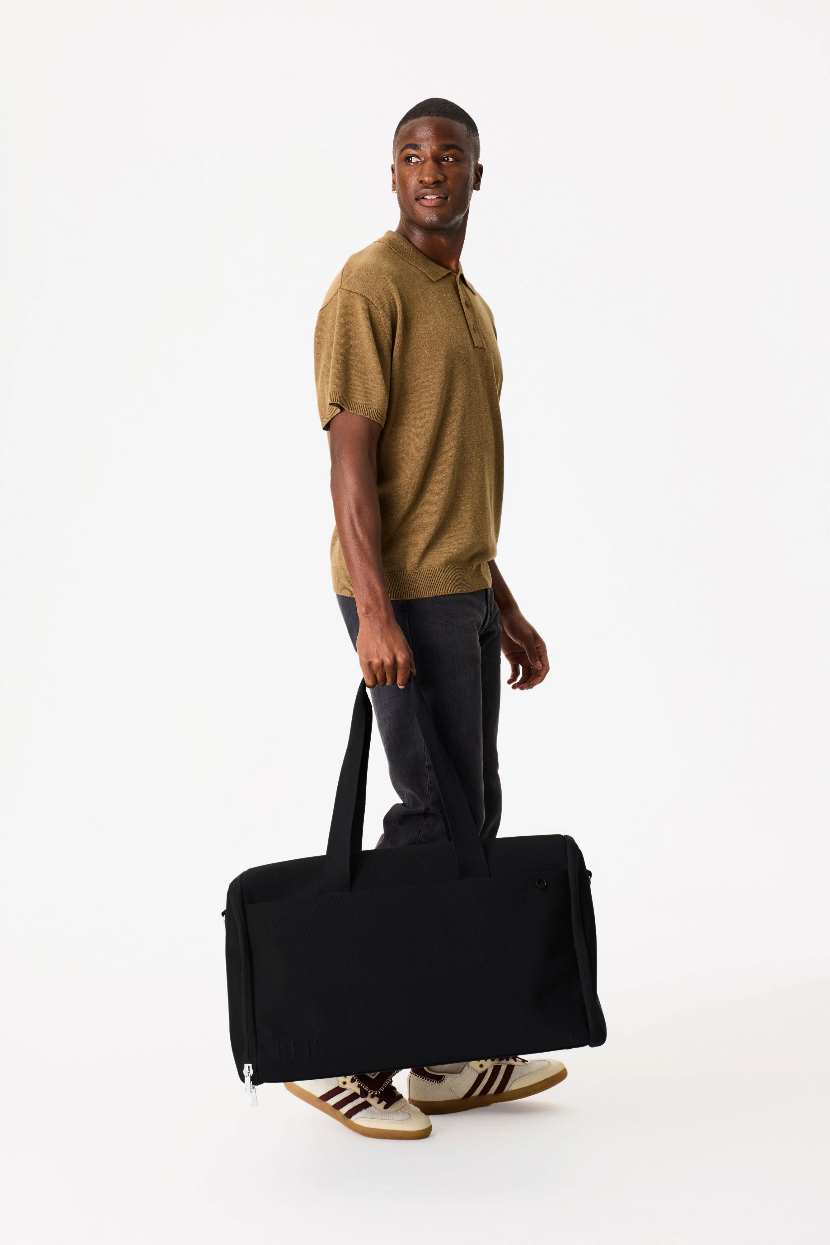 Resale The Garment Duffle Bag in Black - Image 4