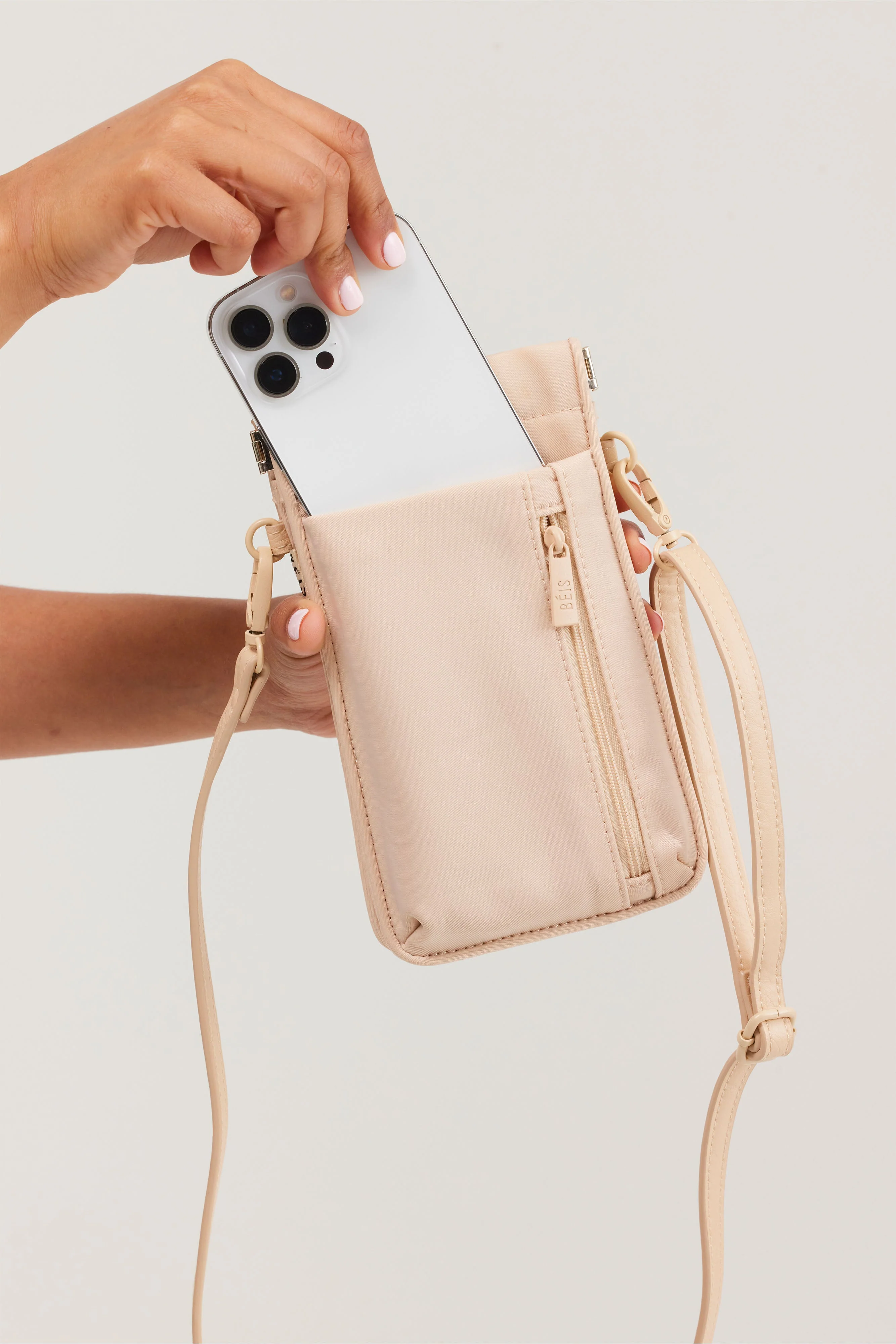Resale The ID Crossbody Bag in Beige - Image 3