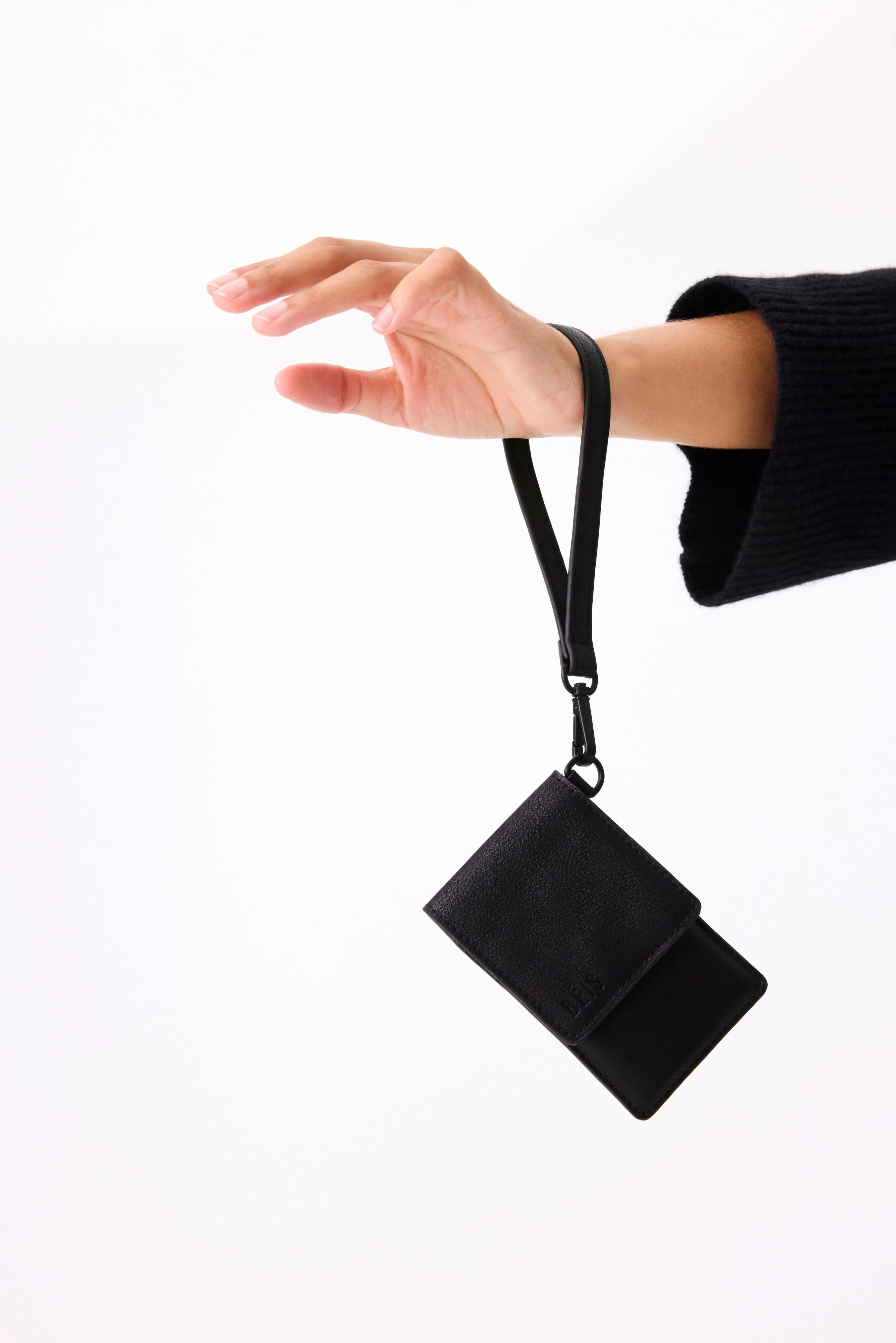 Resale The ID Wristlet in Black - Image 4