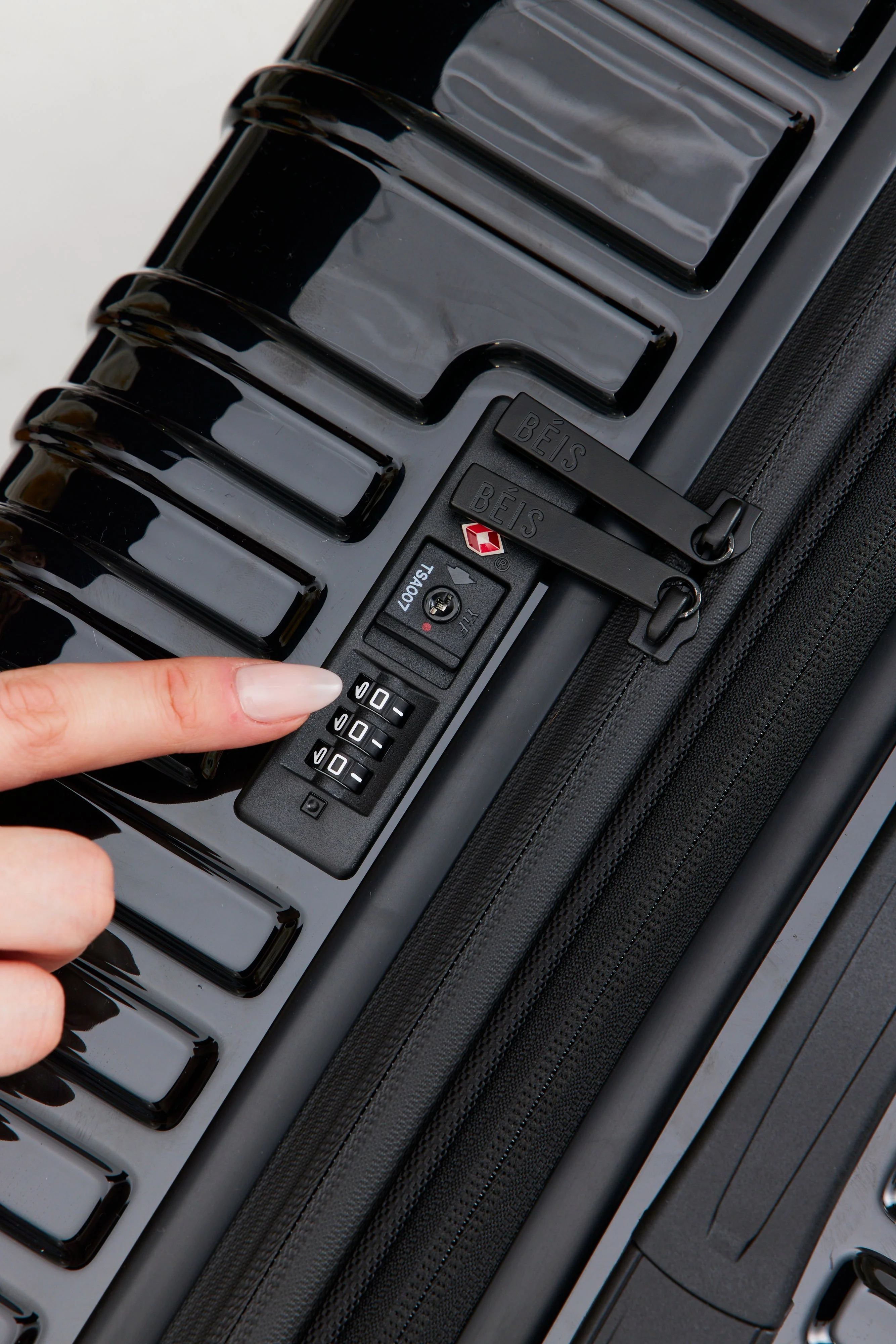 Resale The Large Check-In Roller in Glossy Black - Image 10