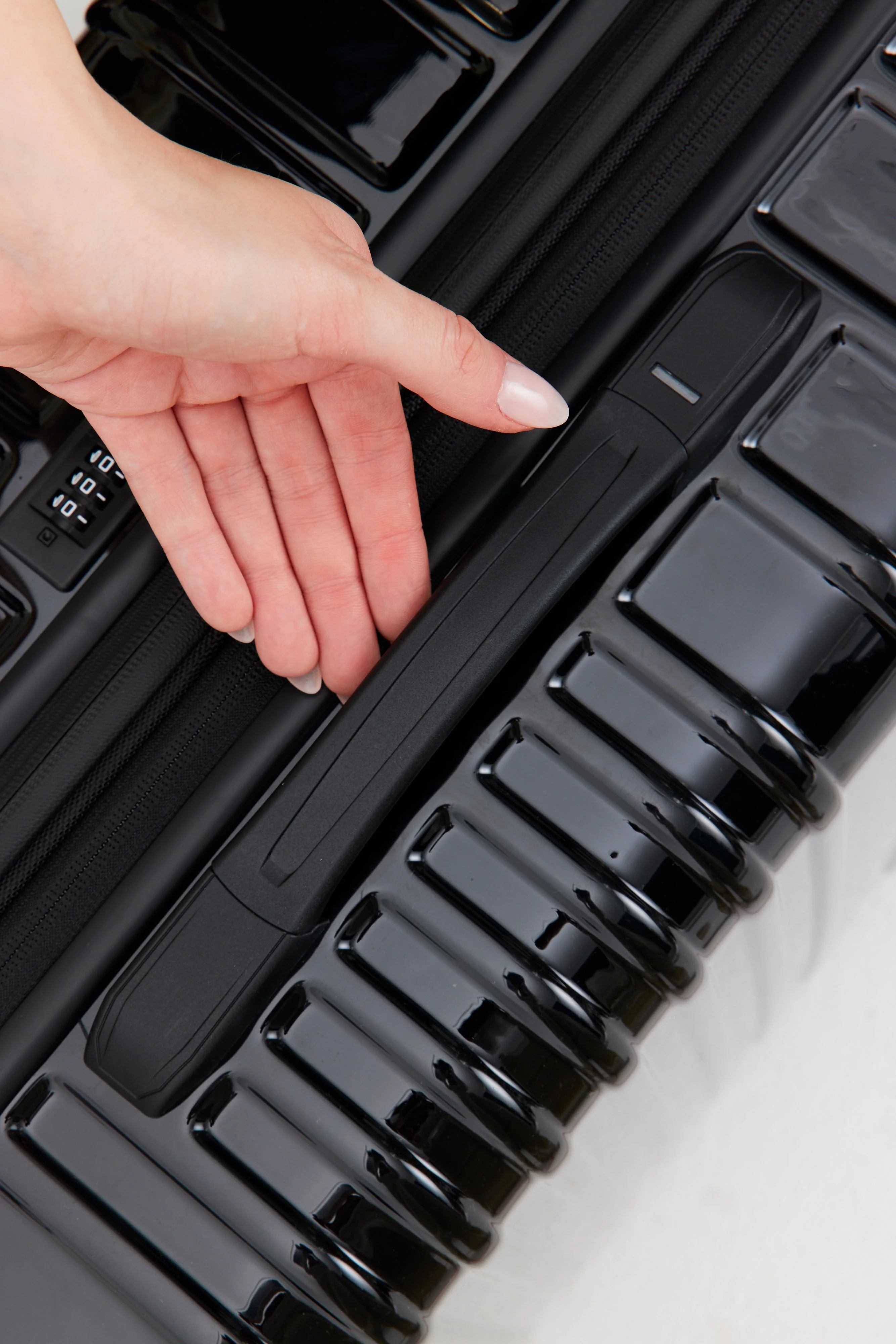 Resale The Large Check-In Roller in Glossy Black - Image 12