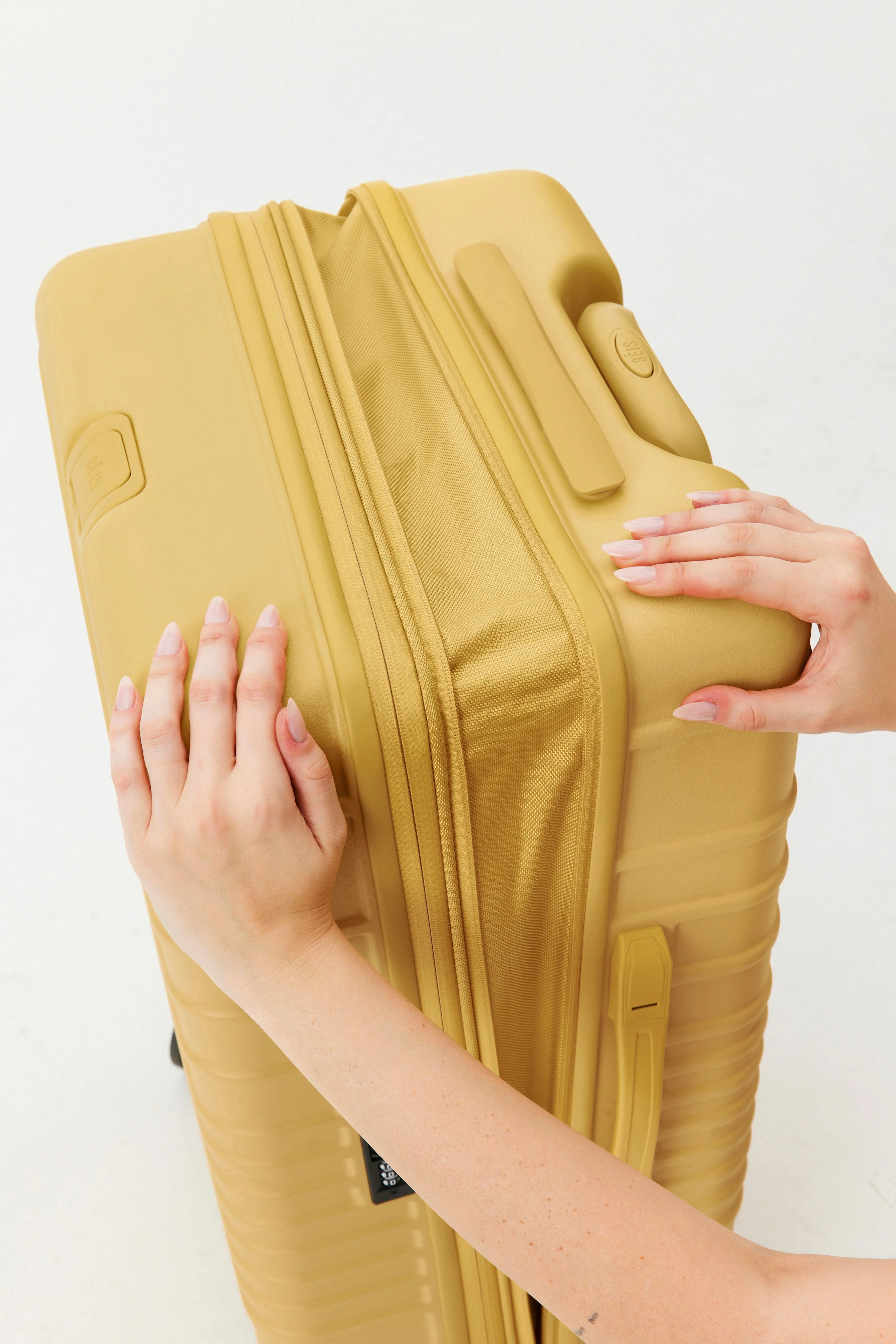 Resale The Large Check-In Roller in Honey - Image 10