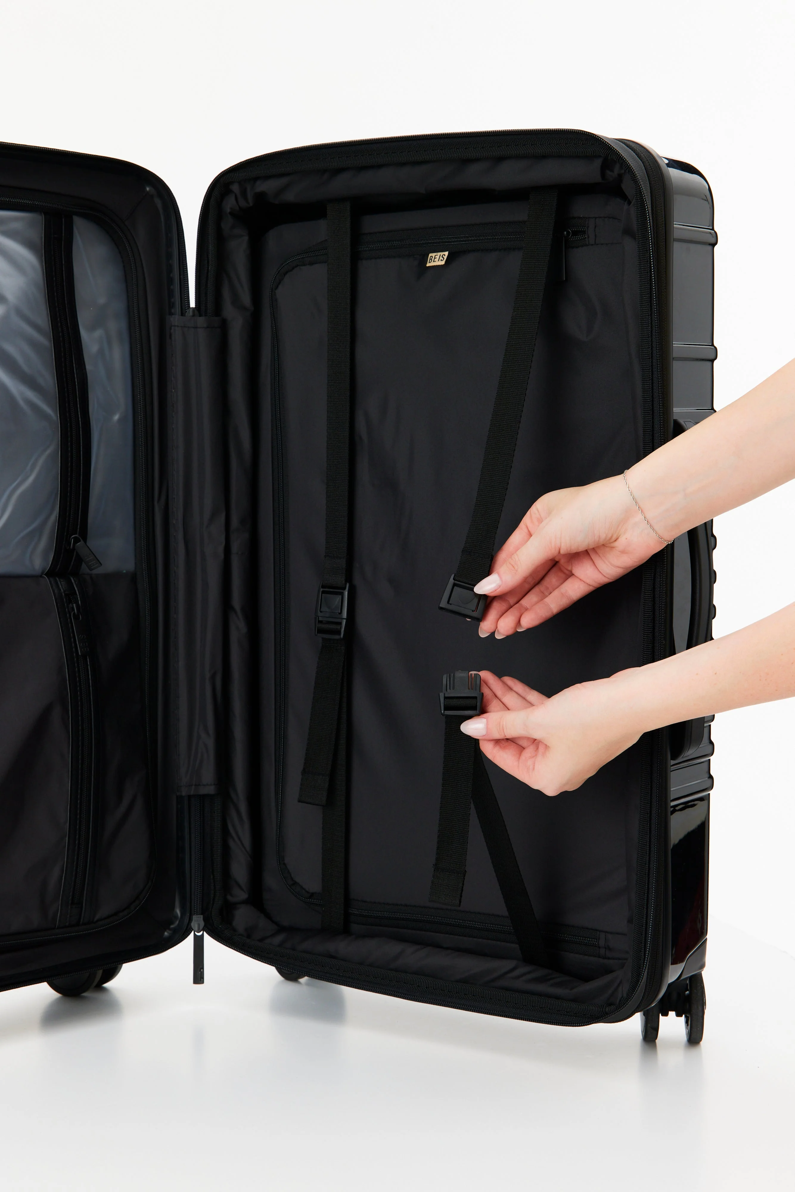 Resale The Medium Check-In Roller in Glossy Black - Image 14