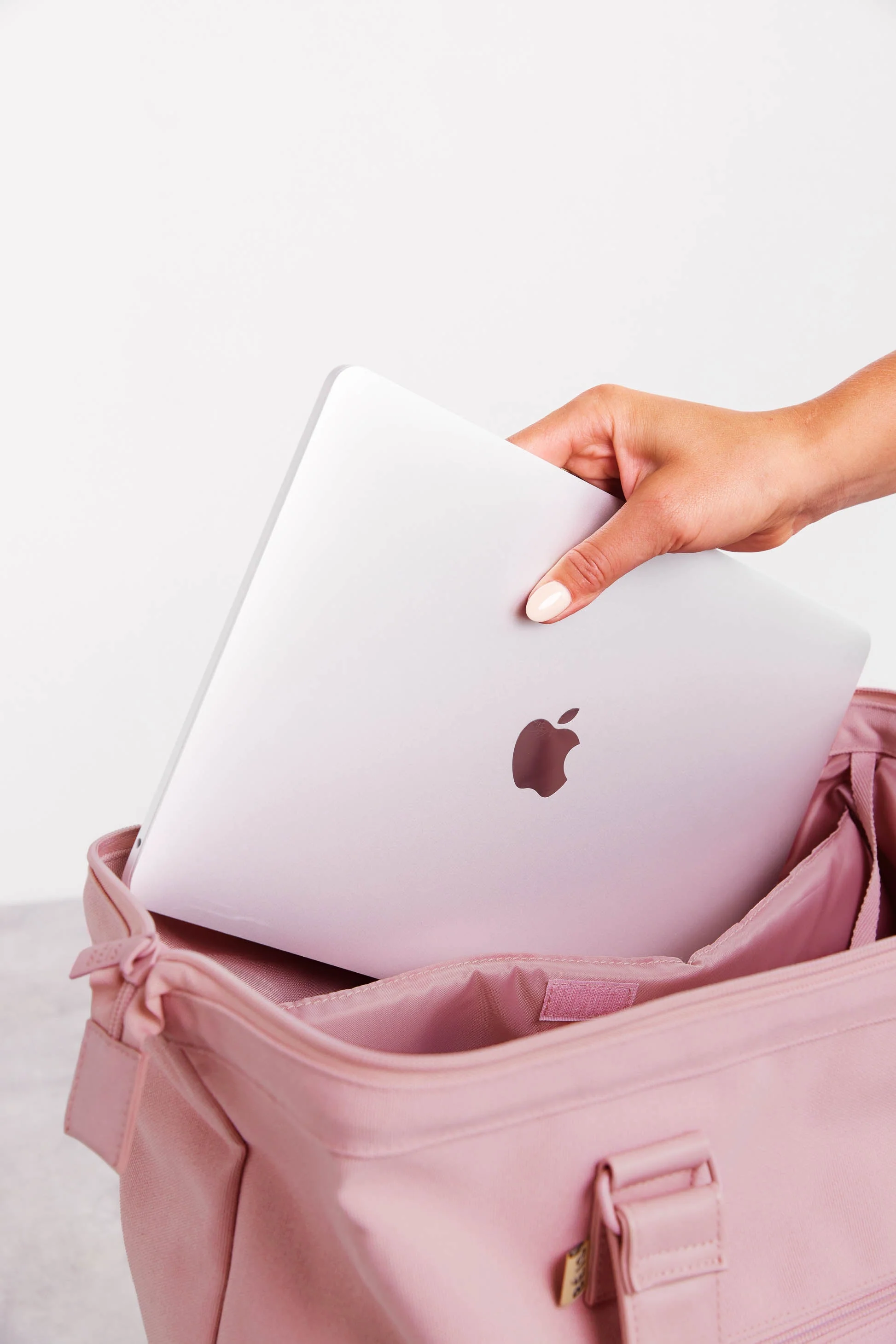 Resale The Mini Weekender in Atlas Pink - Image 10