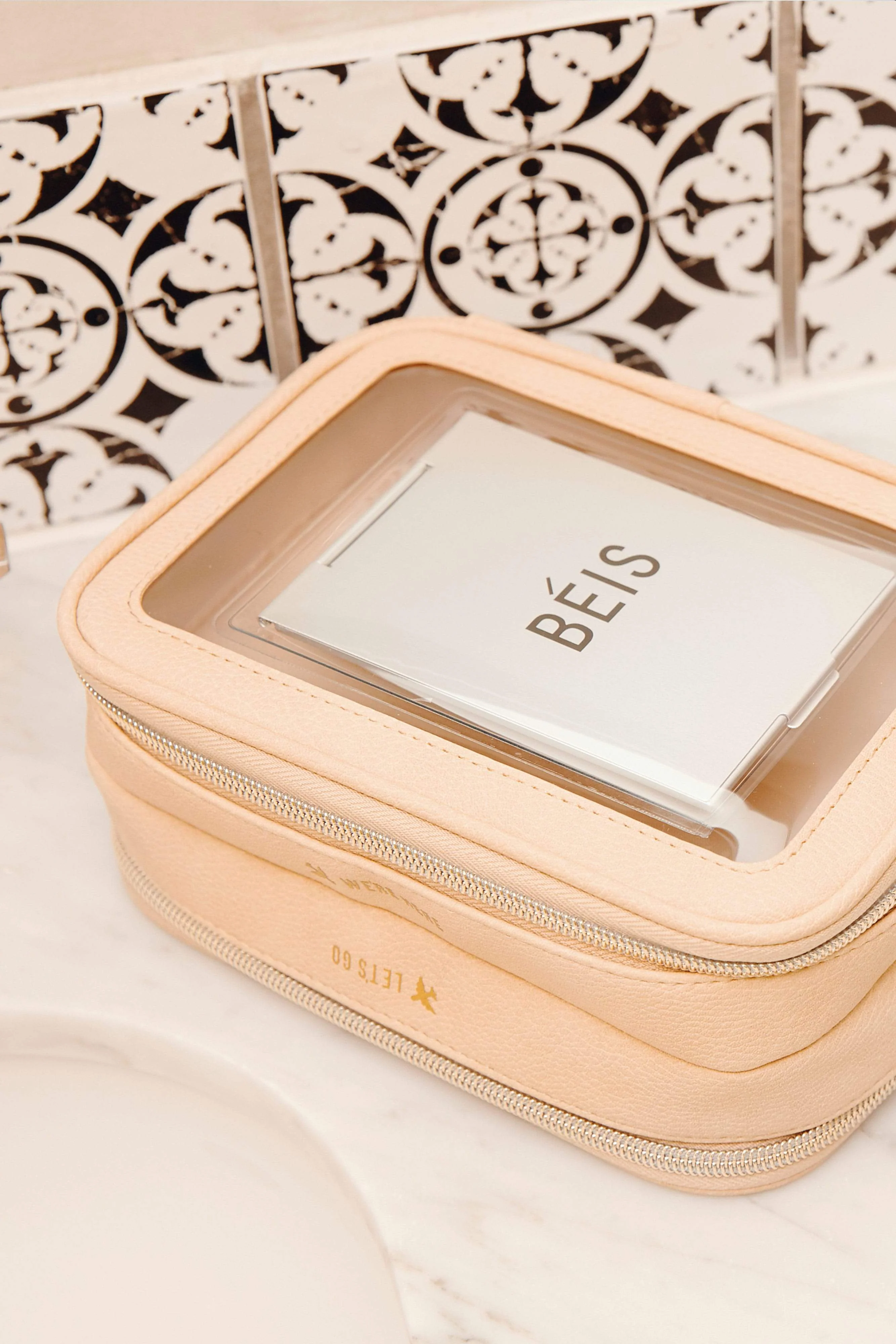 Resale The On The Go Essential Case in Beige - Image 4