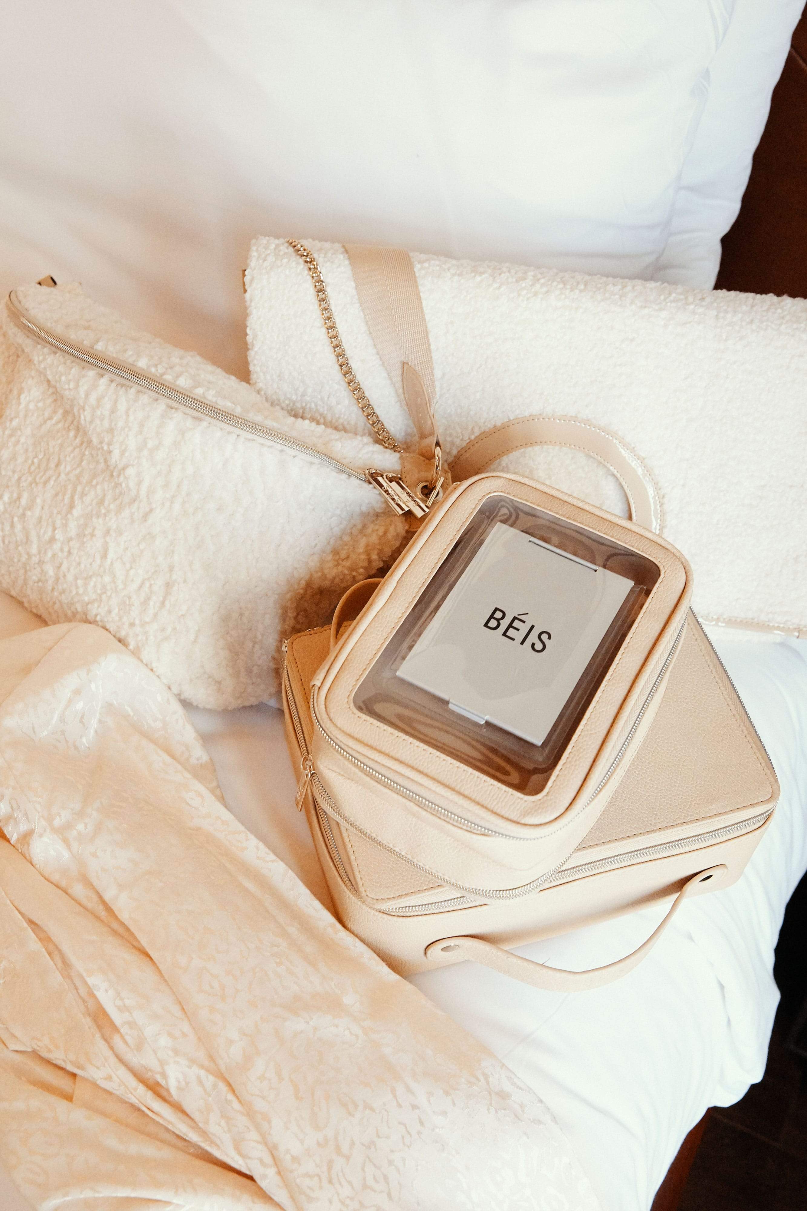 Resale The On The Go Essential Case in Beige - Image 6
