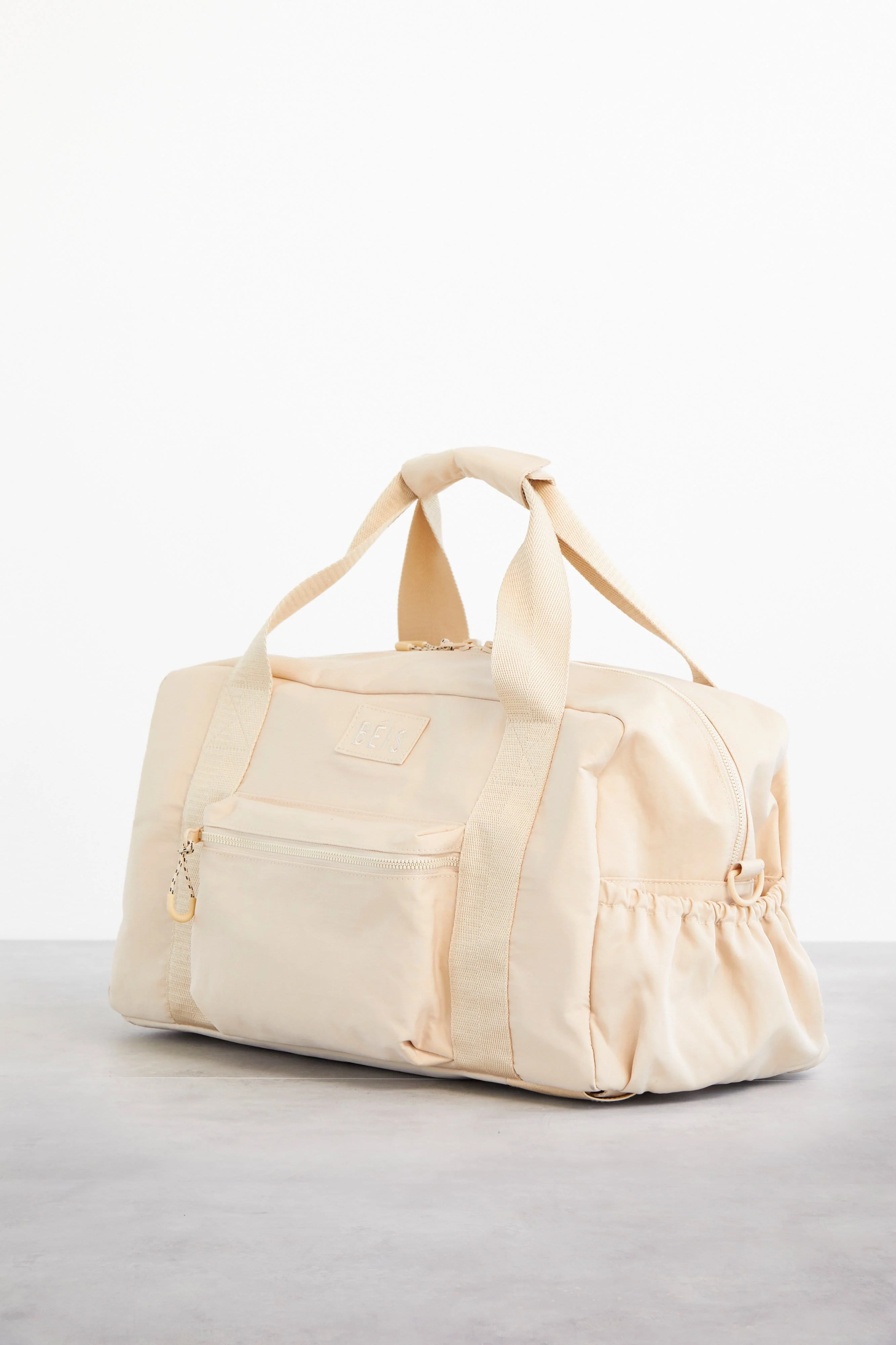 Resale The Sport Duffle in Beige - Image 2