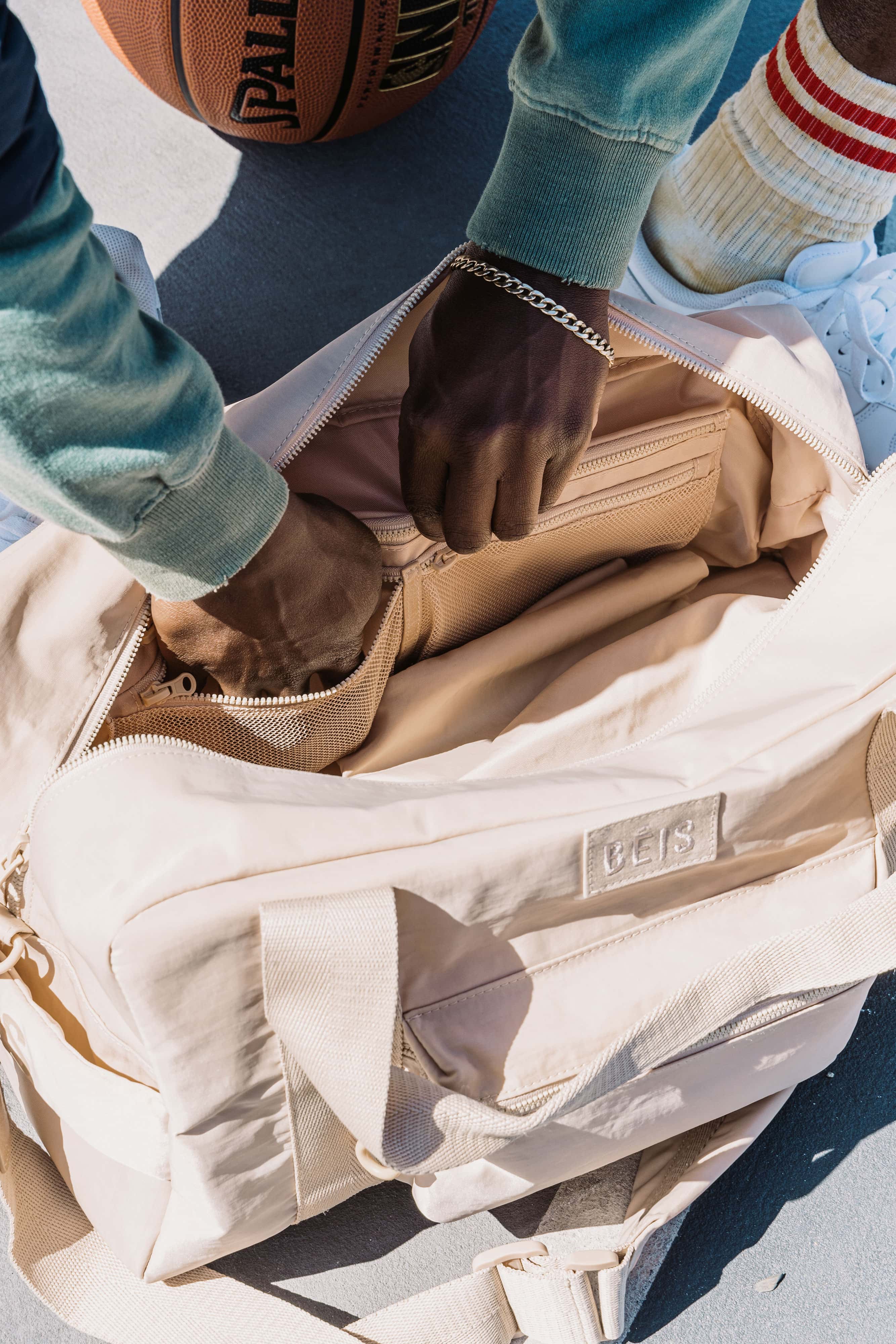 Resale The Sport Duffle in Beige - Image 8