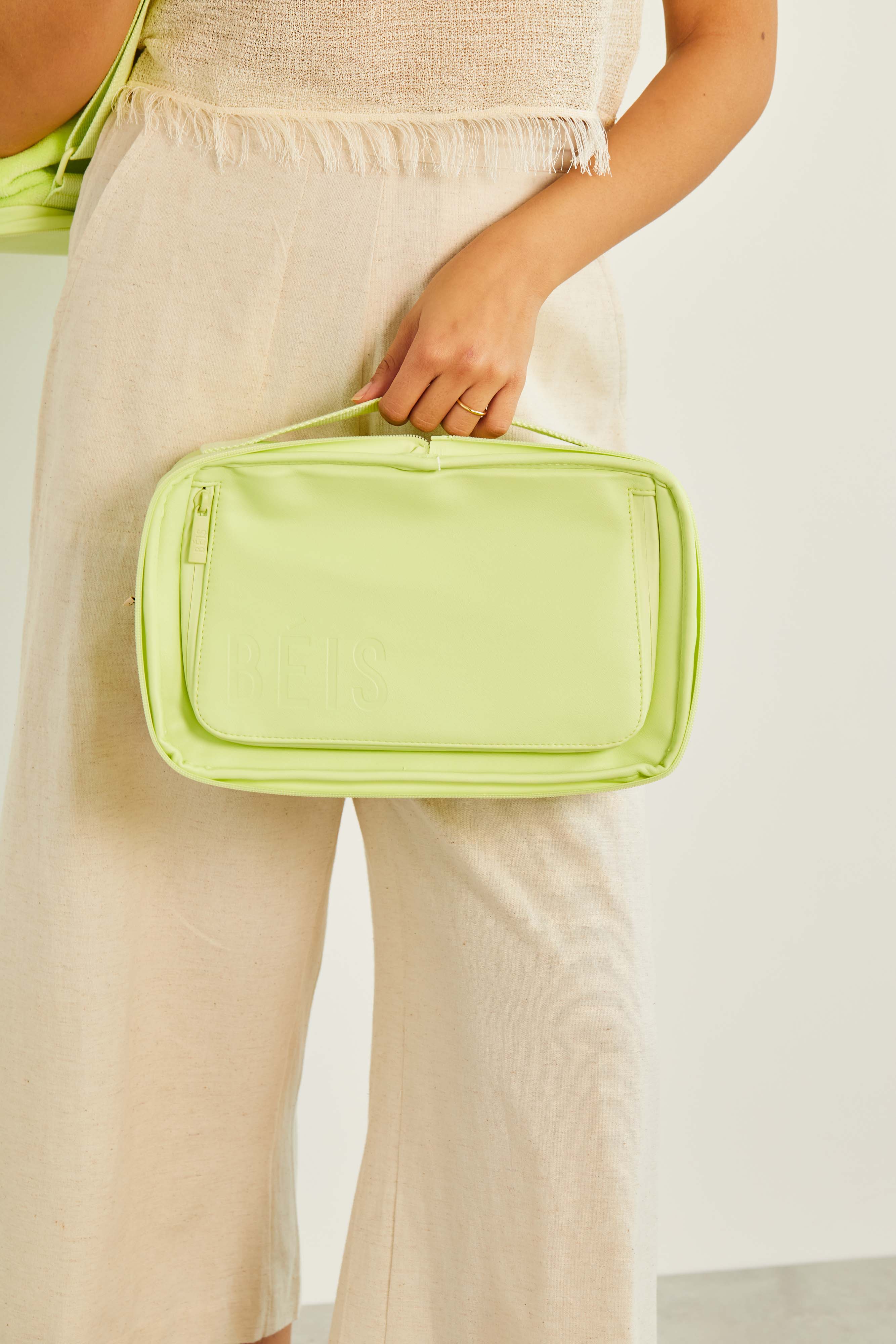 Resale The Terry Backpack Cooler in Citron - Image 11