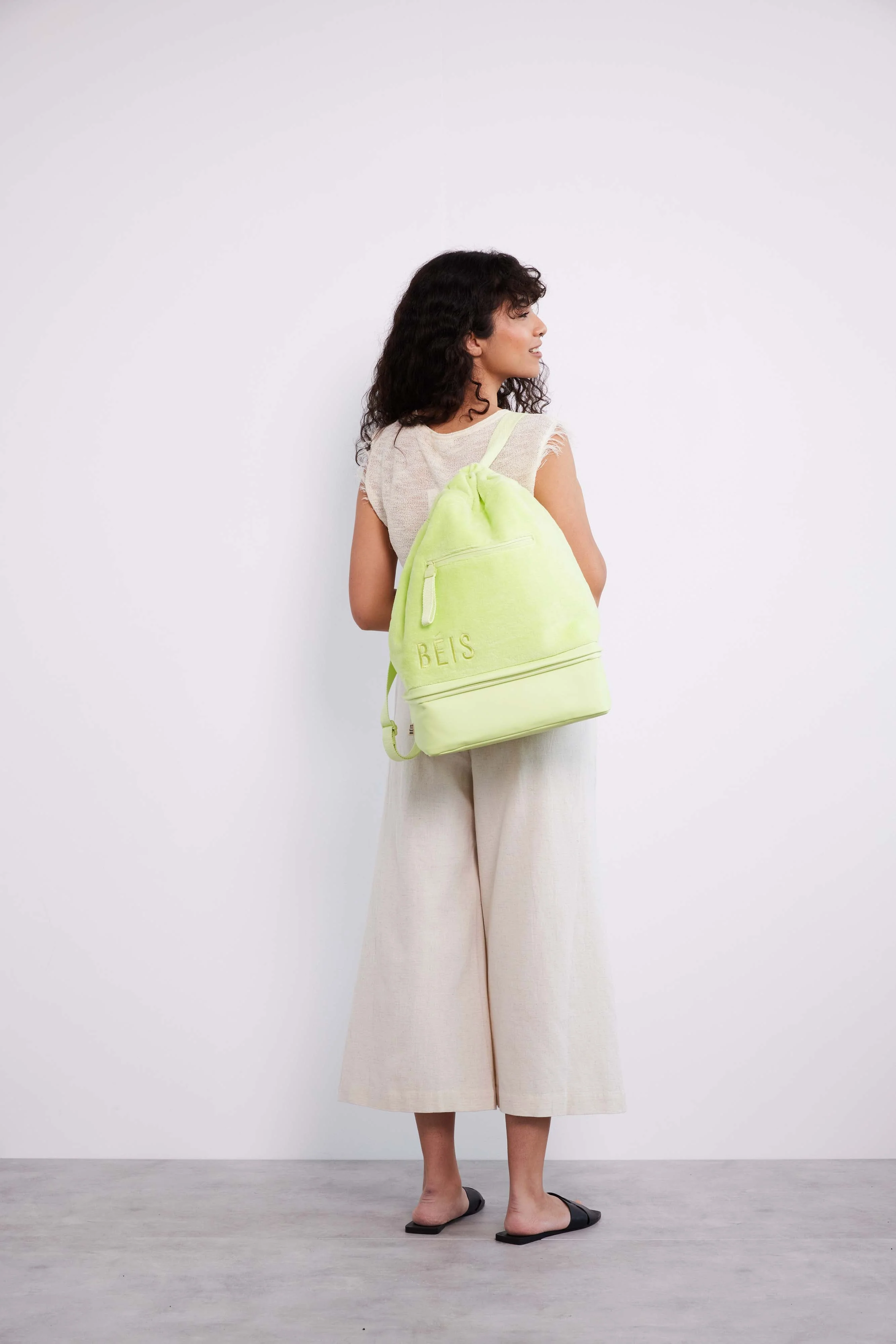 Resale The Terry Backpack Cooler in Citron - Image 12