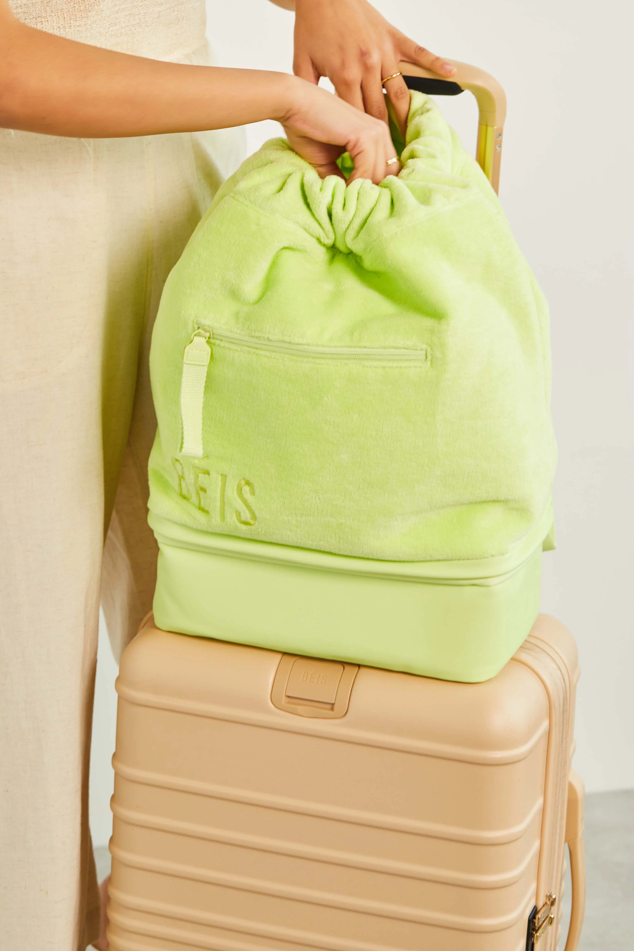 Resale The Terry Backpack Cooler in Citron - Image 5