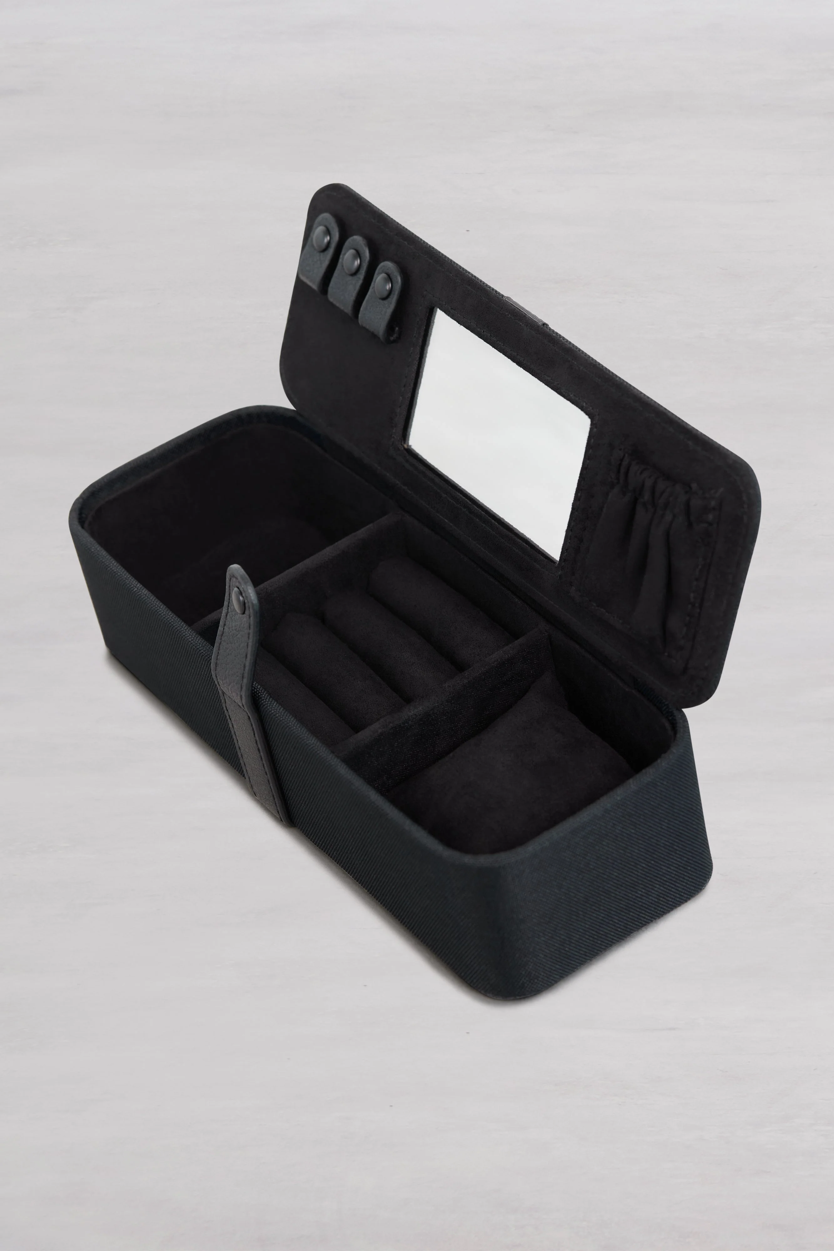 Resale The Jewelry Case in Black - Image 2
