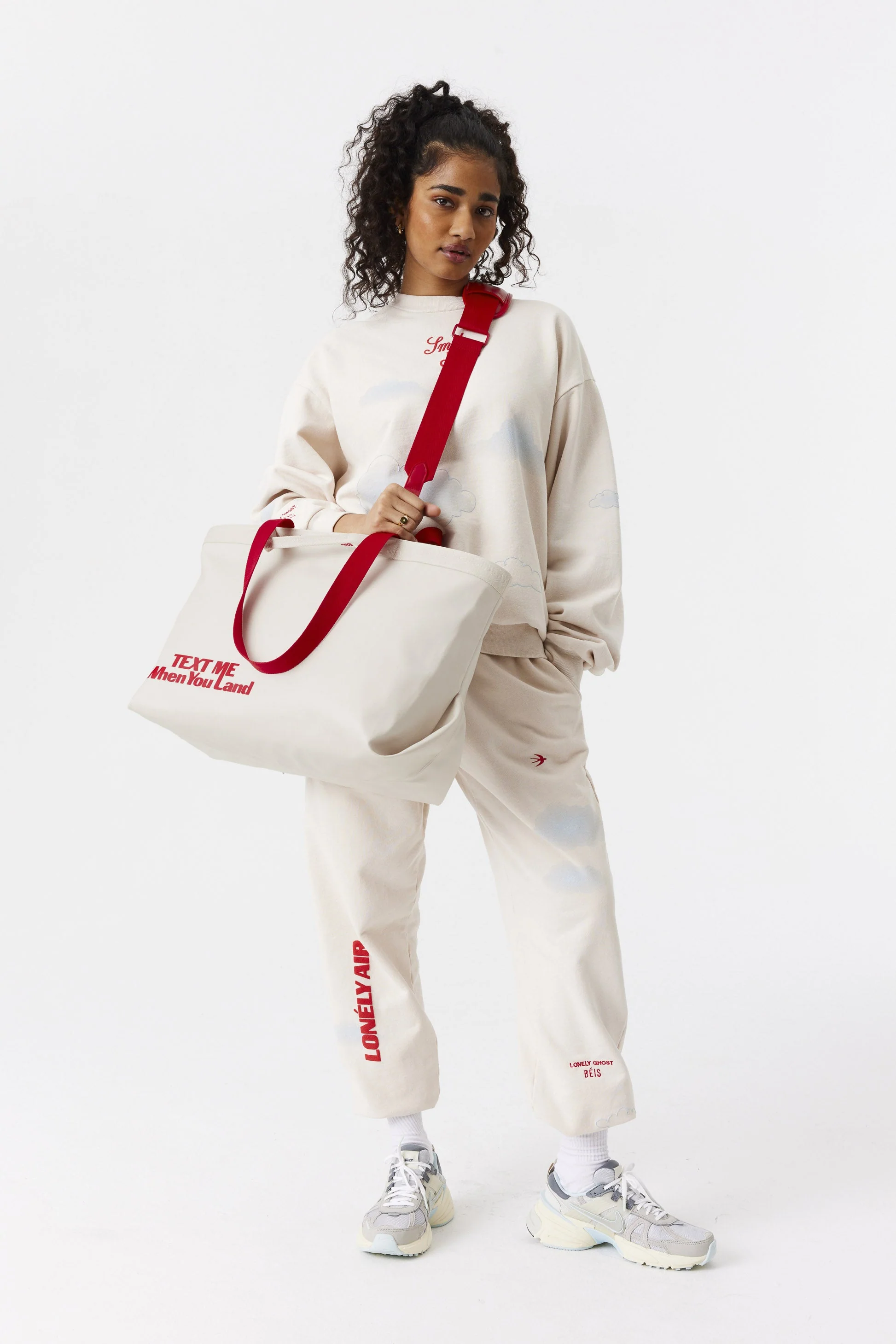 Resale The Travel Tote in Ghost White - Image 13