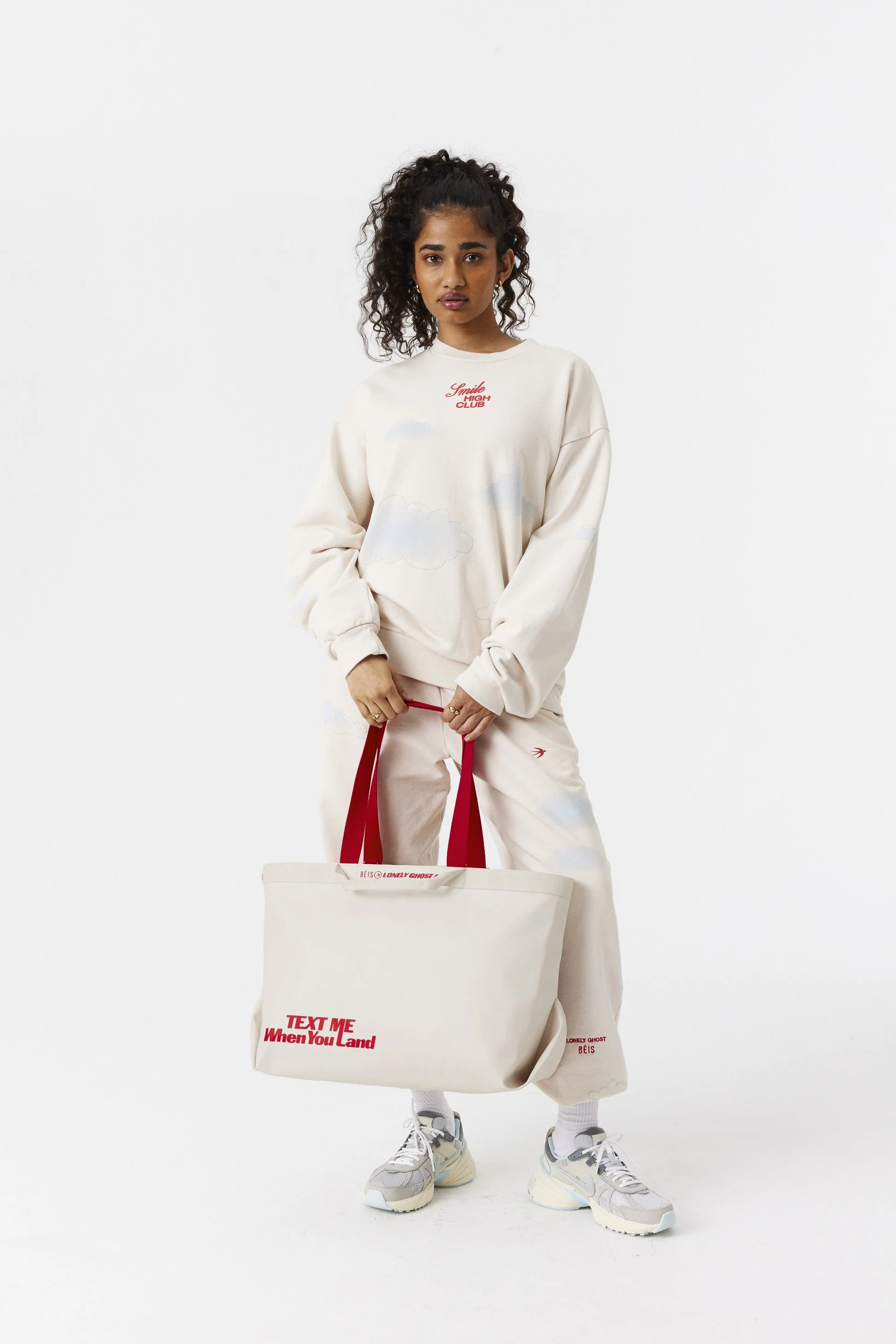 Resale The Travel Tote in Ghost White - Image 2
