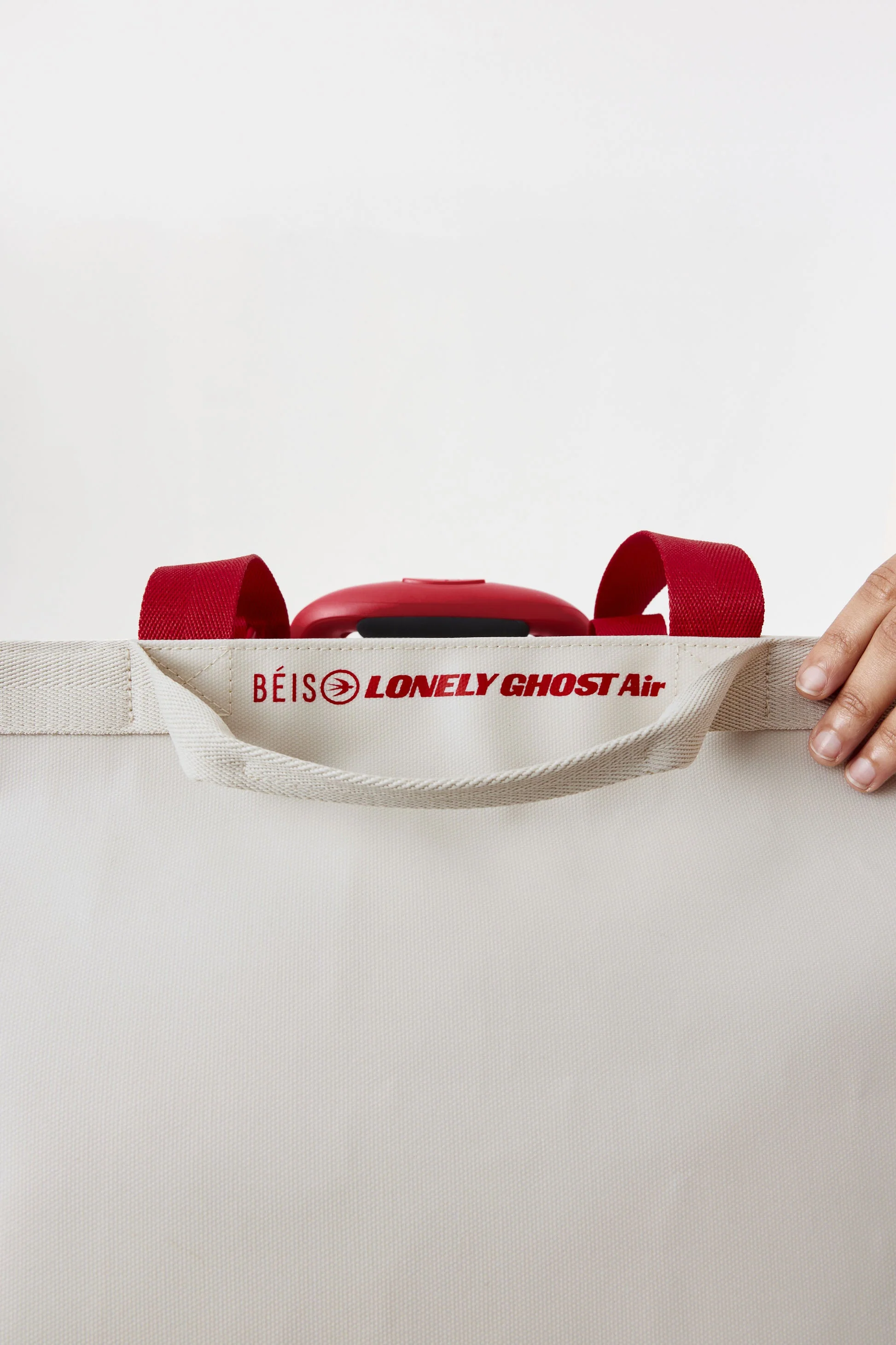 Resale The Travel Tote in Ghost White - Image 6