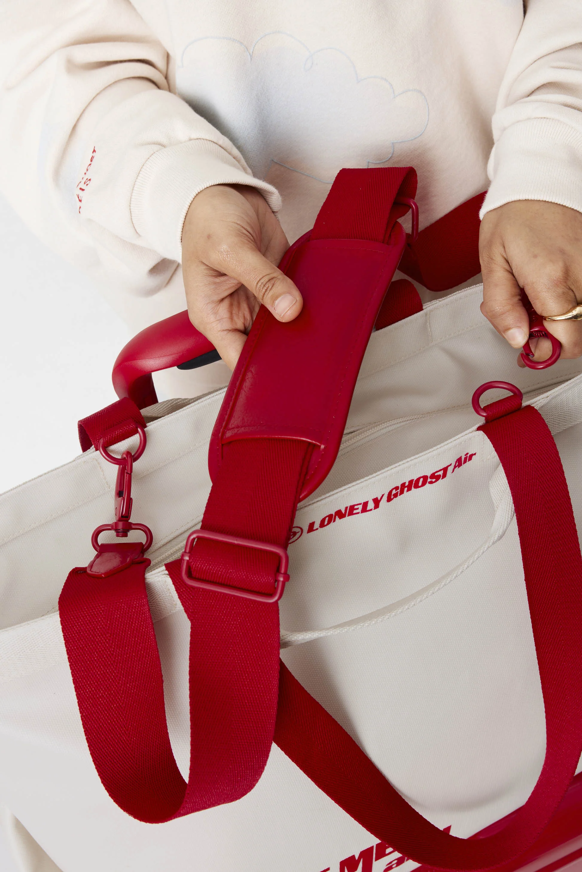 Resale The Travel Tote in Ghost White - Image 8