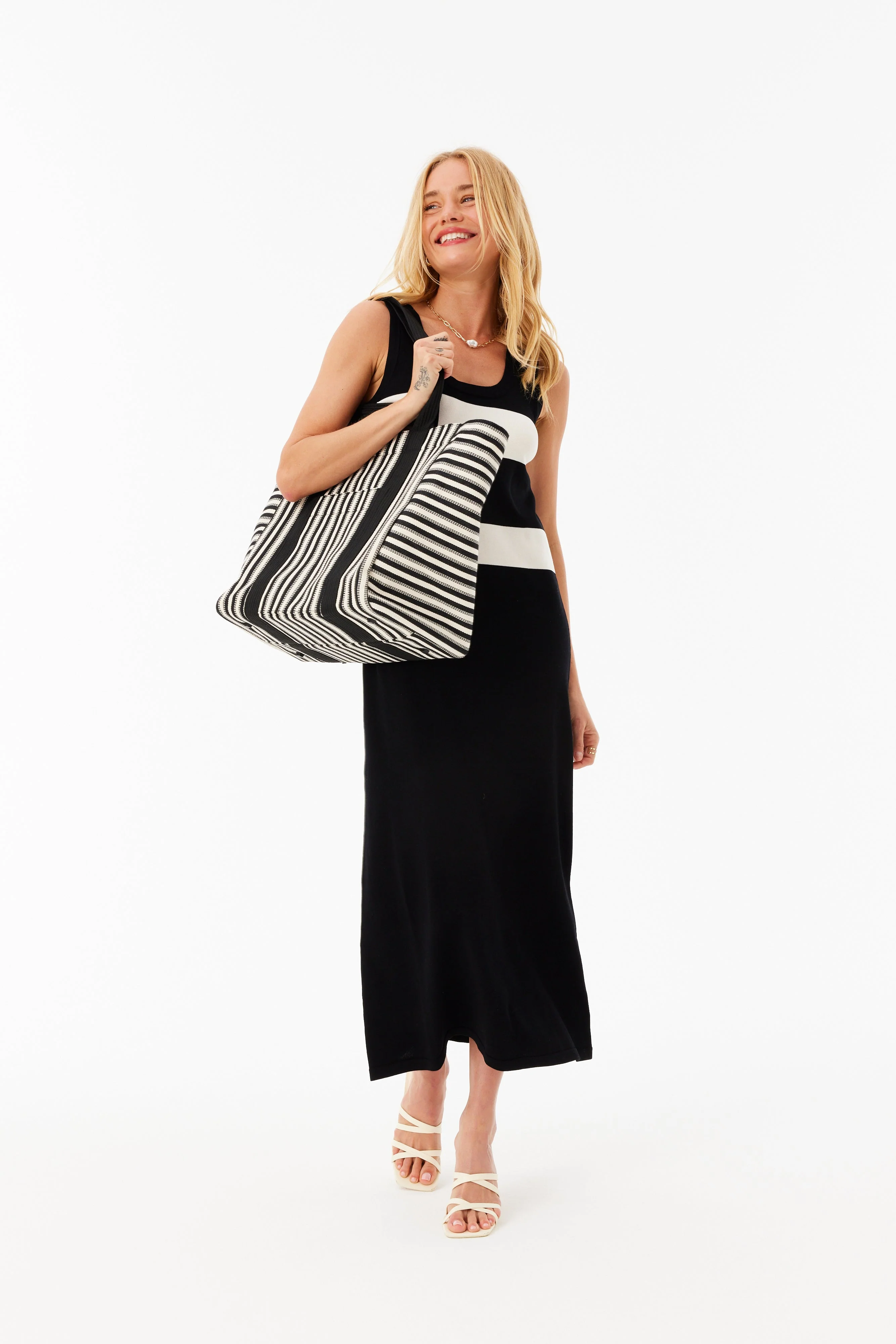 Resale The Vacation Tote in Black Stripe - Image 10