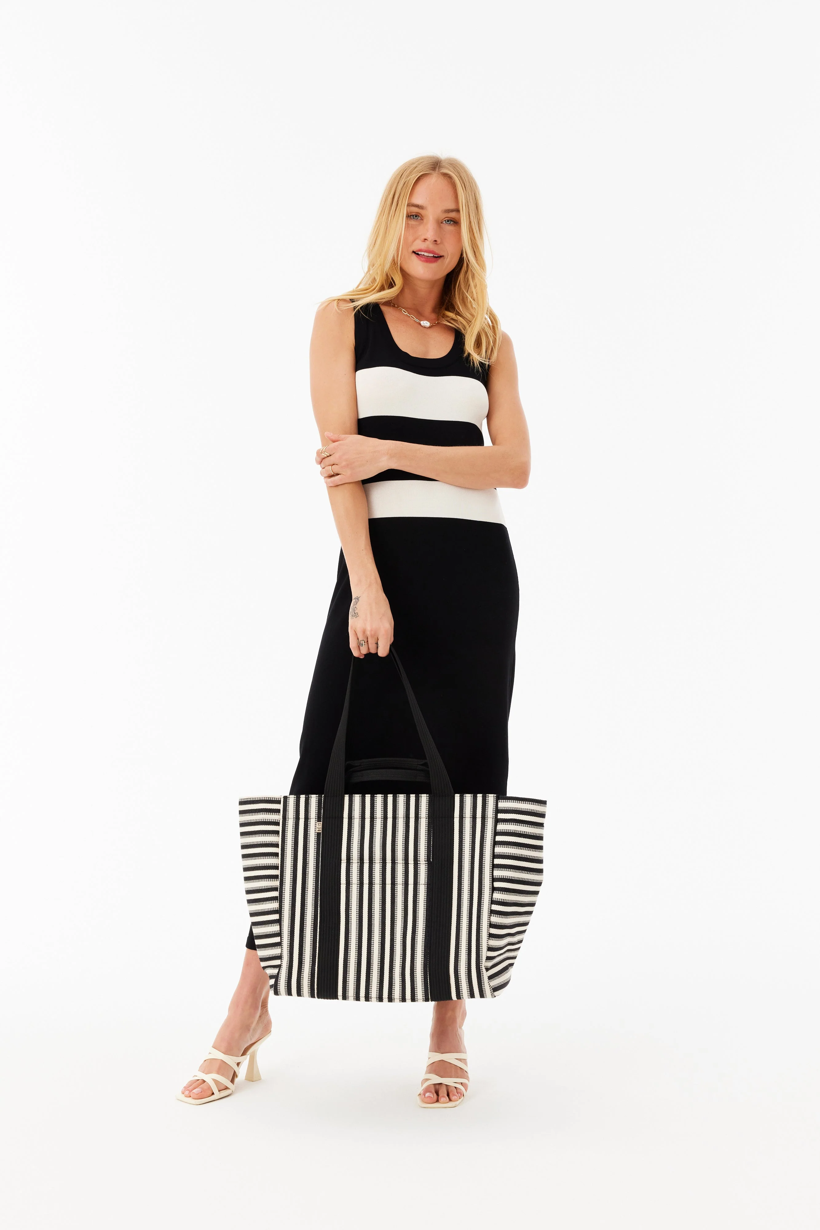 Resale The Vacation Tote in Black Stripe - Image 5