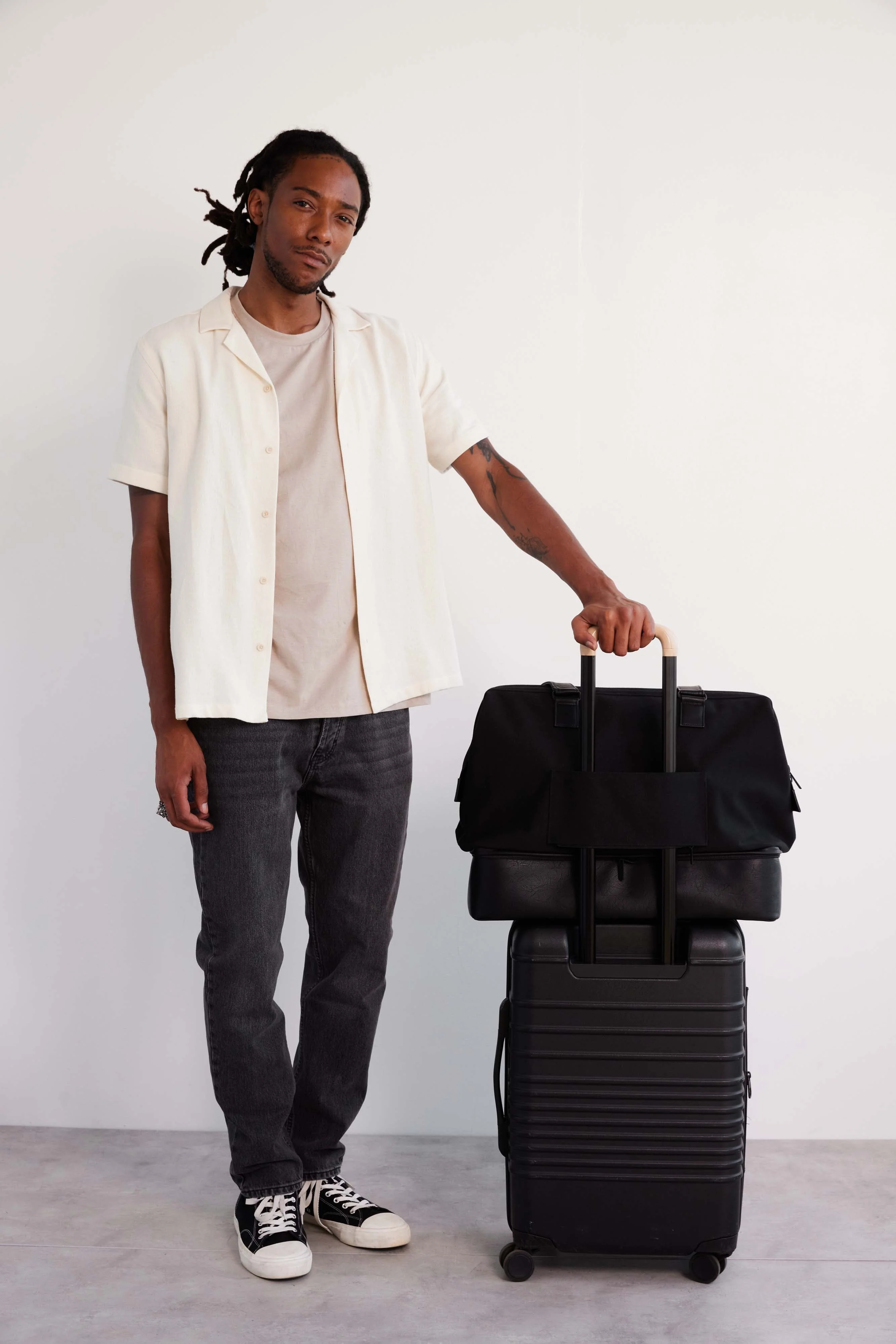 Resale The Weekender in Black - Image 9