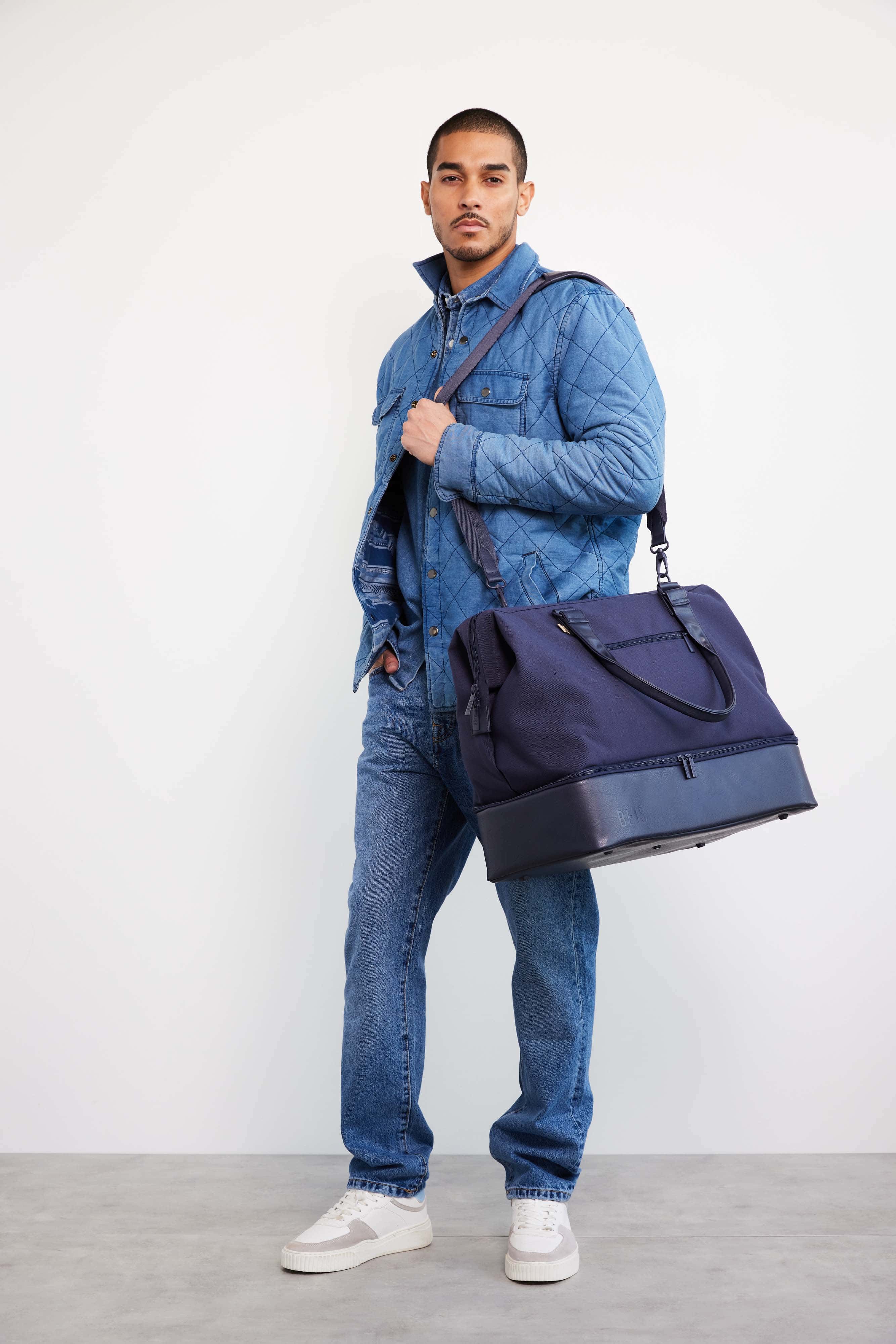 Resale The Weekender in Navy - Image 5