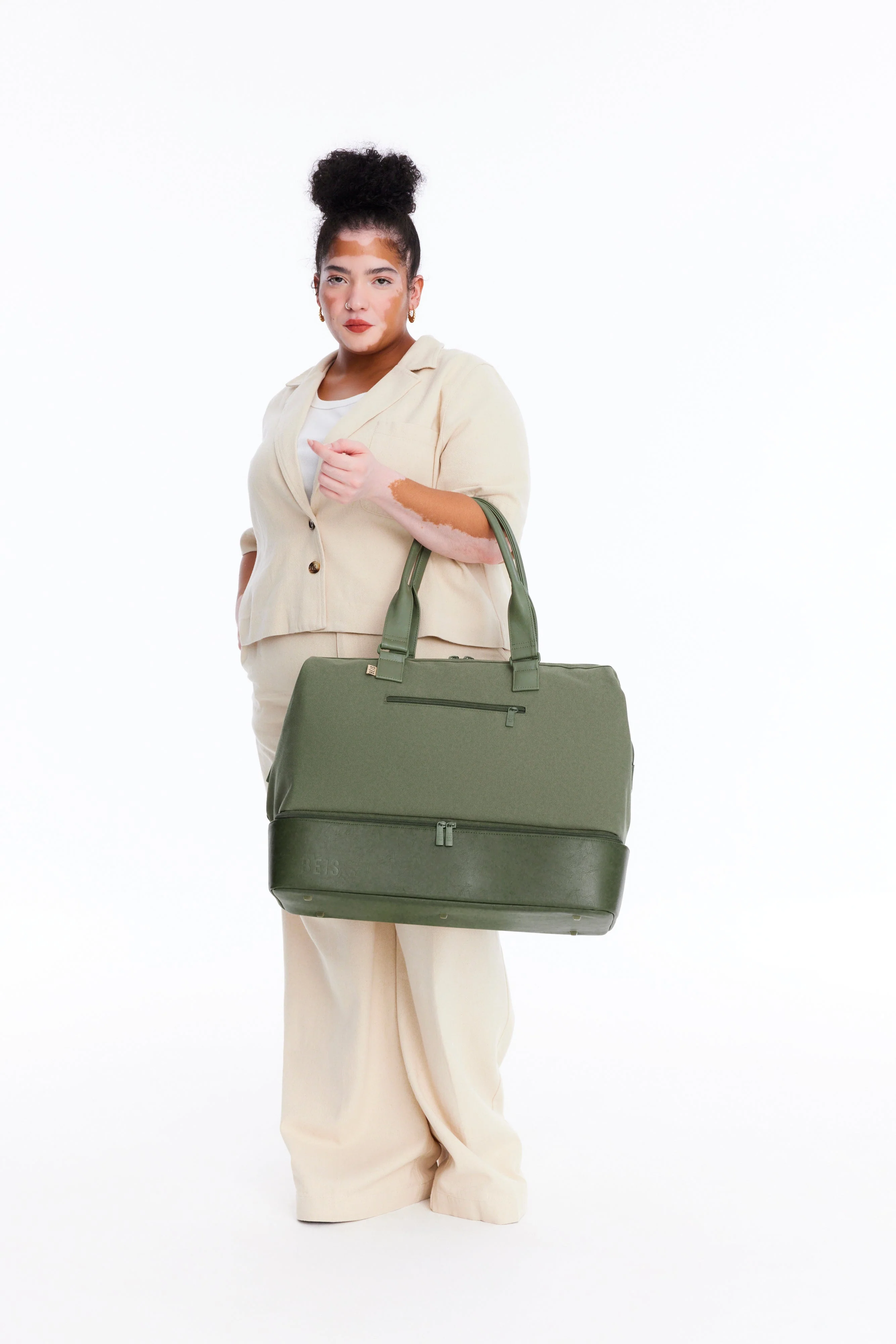 Resale The Weekender in Olive - Image 5