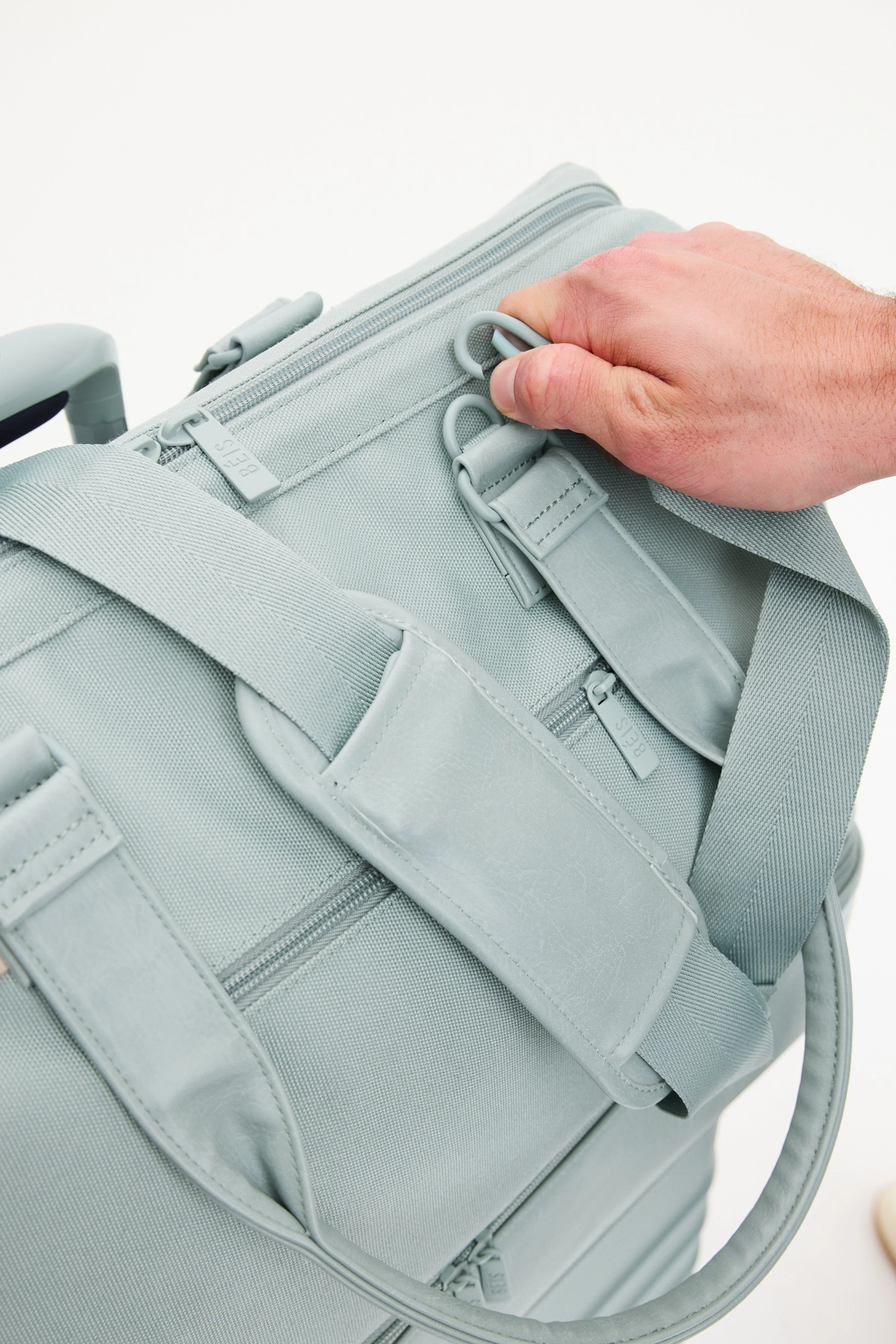 Resale The Weekender in Slate - Image 10