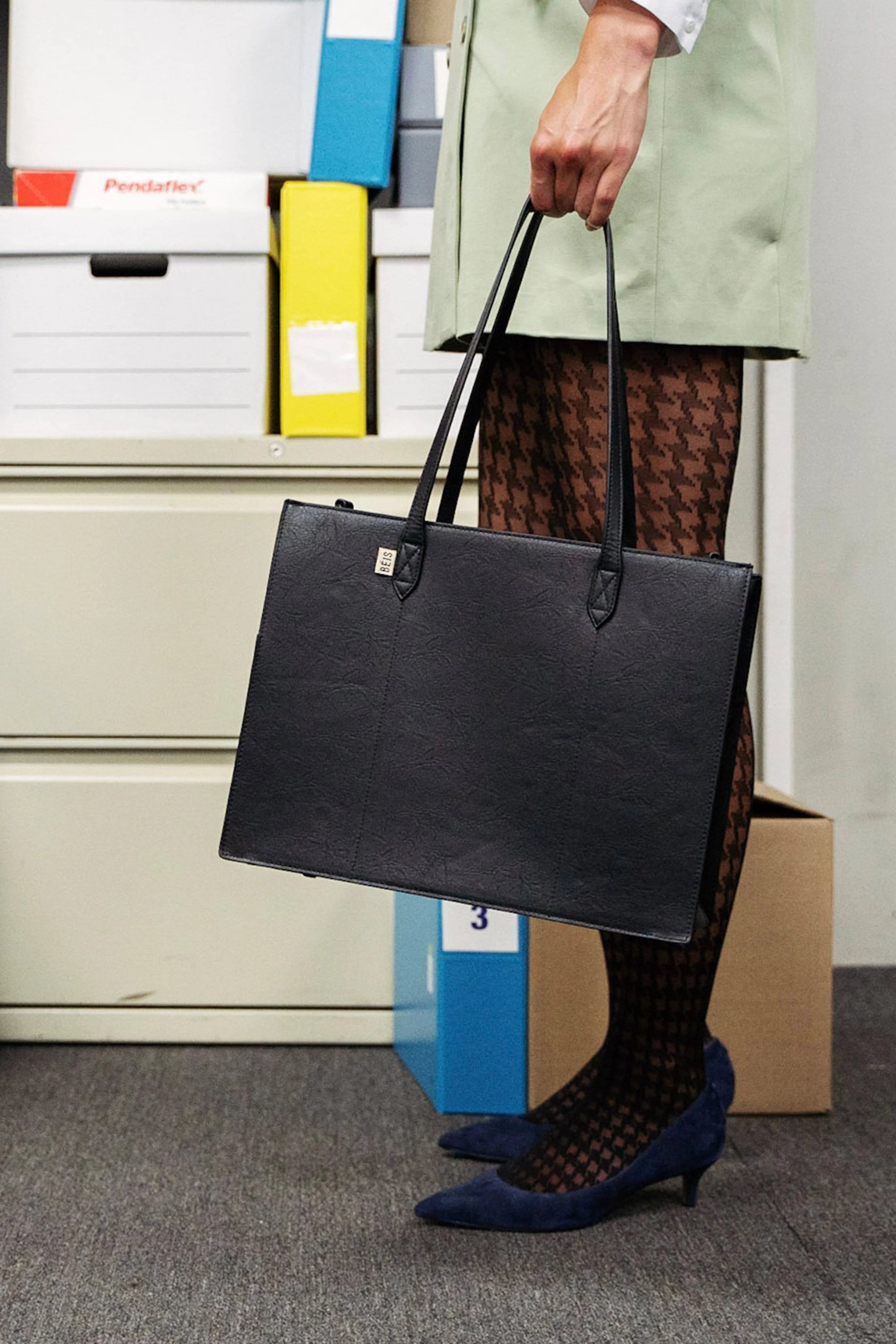 Resale The Work Tote in Black - Image 9